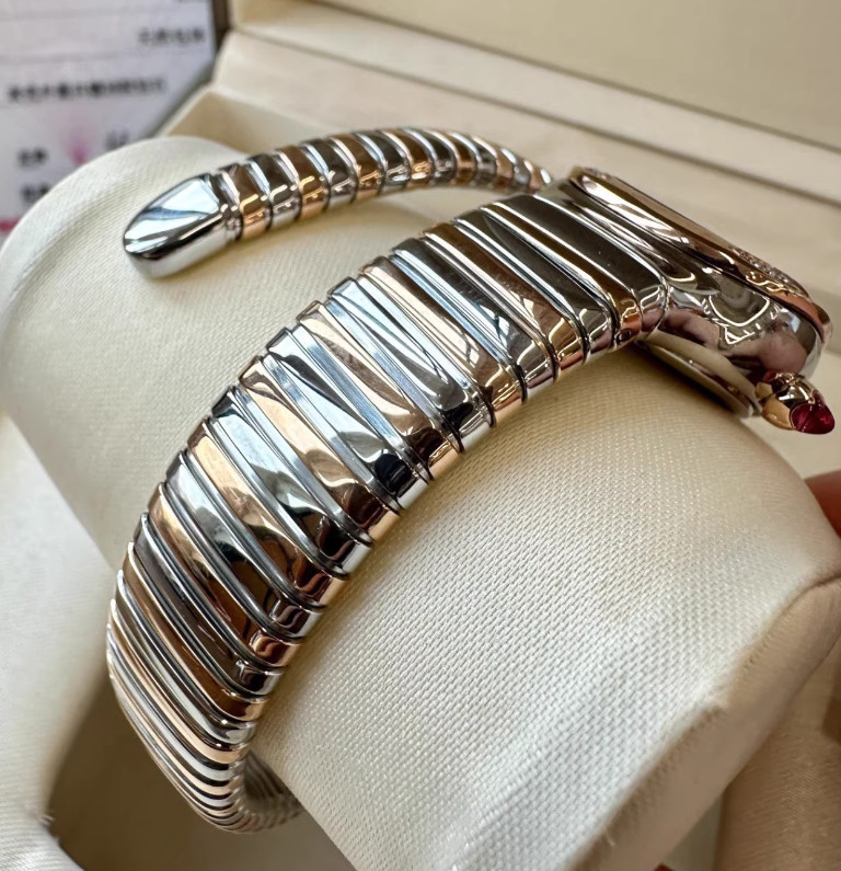 Bu lgari SERPENTI Series Double-Ring Snake-Shaped Women’s Watch
