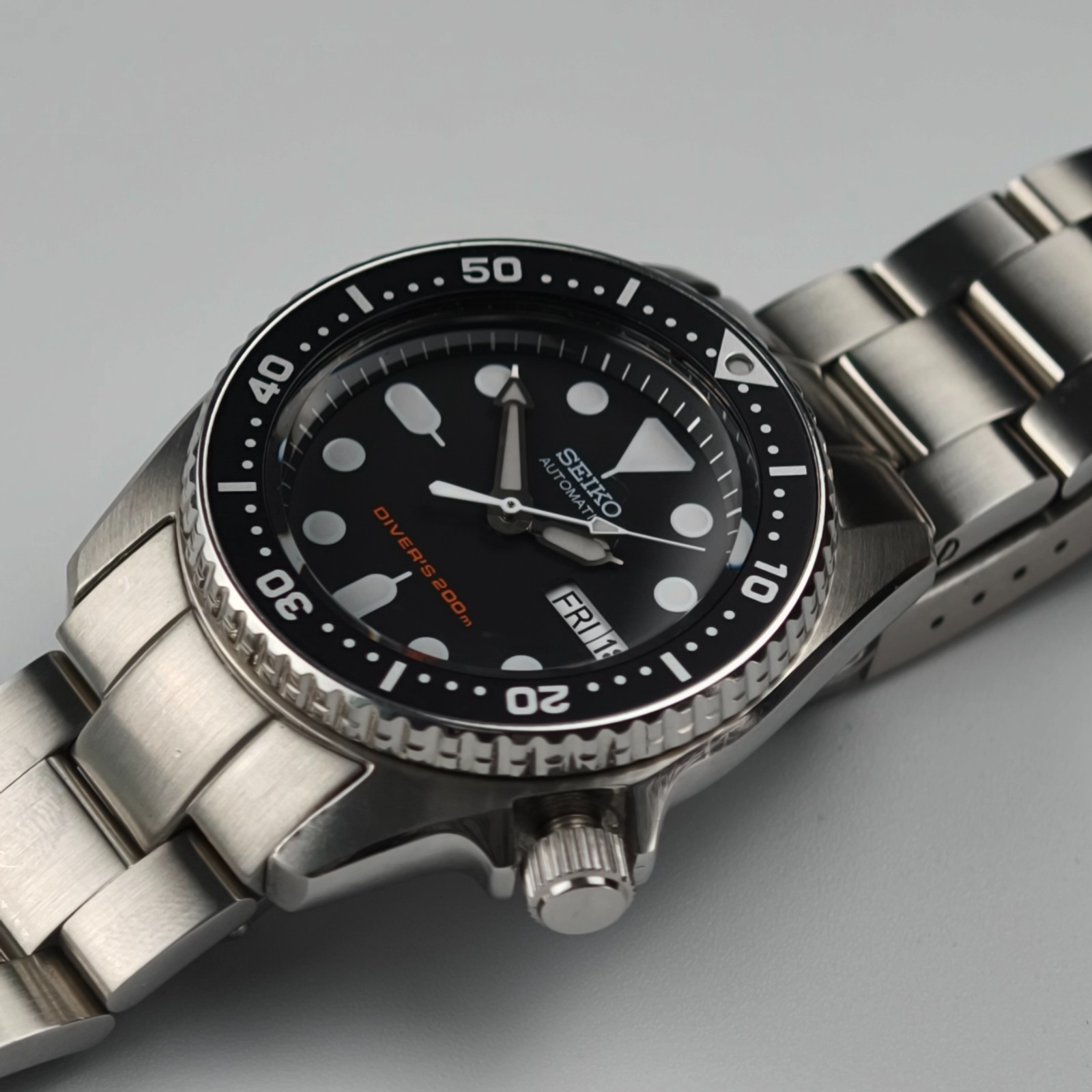 Seiko SKX013 7S26-0030 Midsize Automatic Diver Watch – High-End MiLTAT Strap
