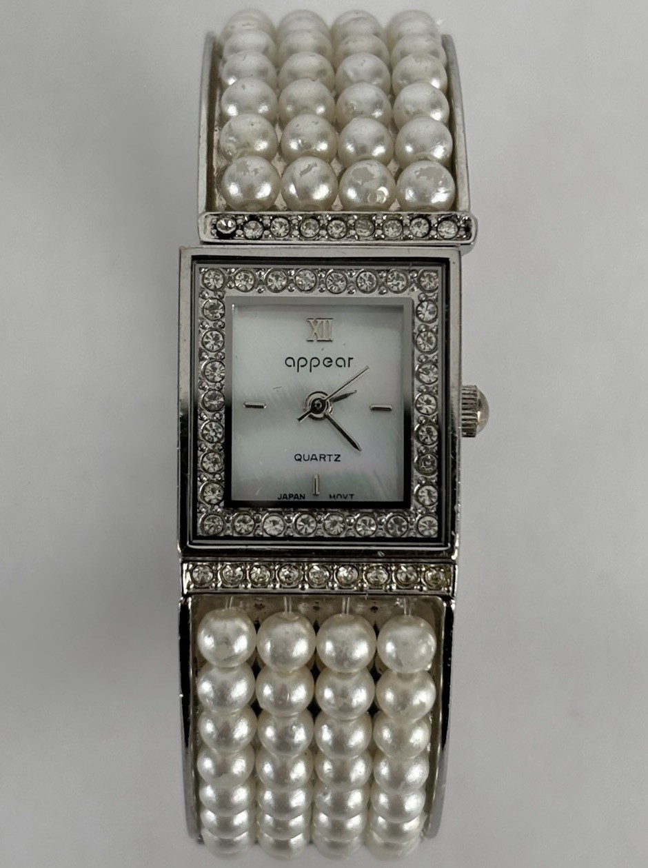 Appear 18mm Silver Tone Quartz Watch w/Pearl Studded Bracelet & New Battery