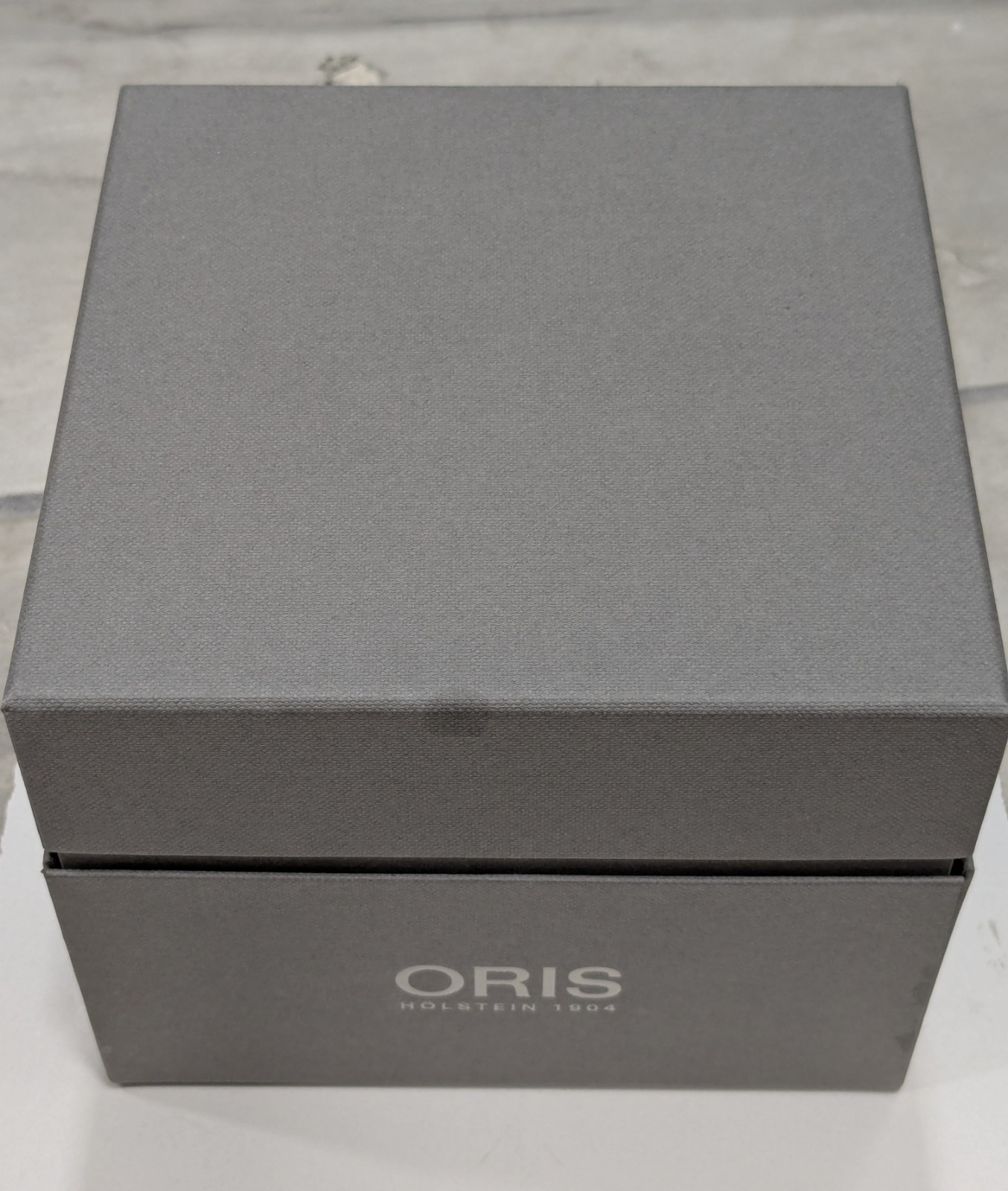 oris aquis Caliber 400 41.5mm Mens Watch Grey Dial