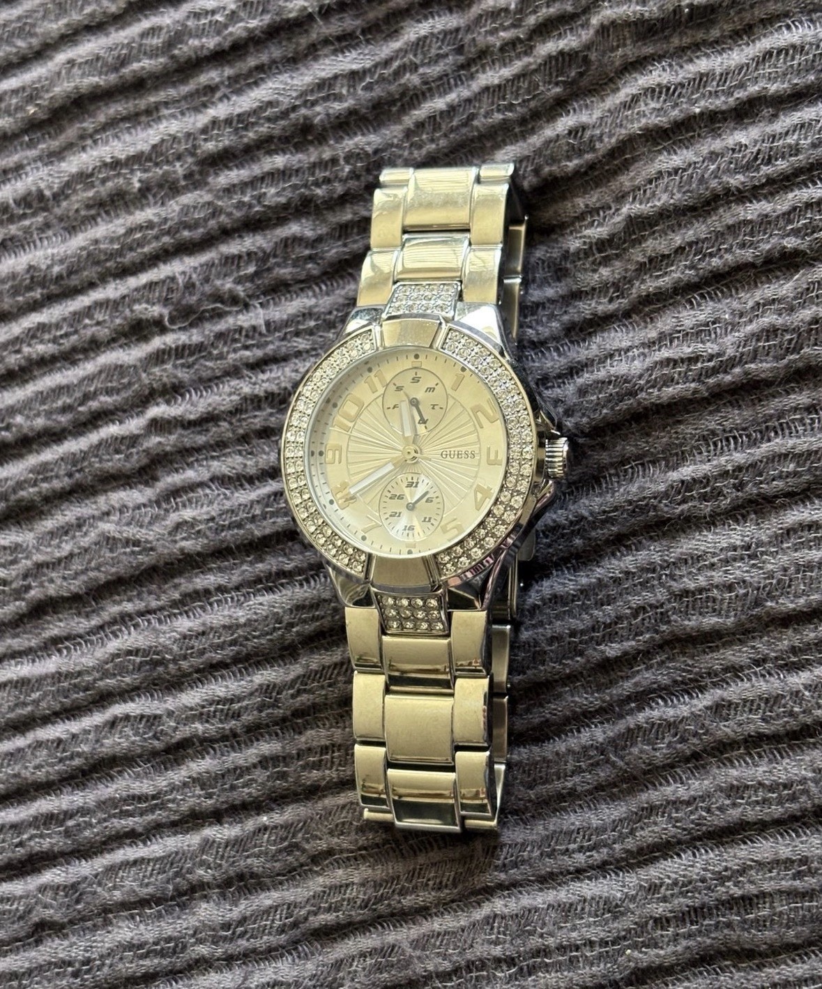 GUESS Women’s Waterpro Analog Quartz Watch Stainless Bracelet Silver Dial 100m