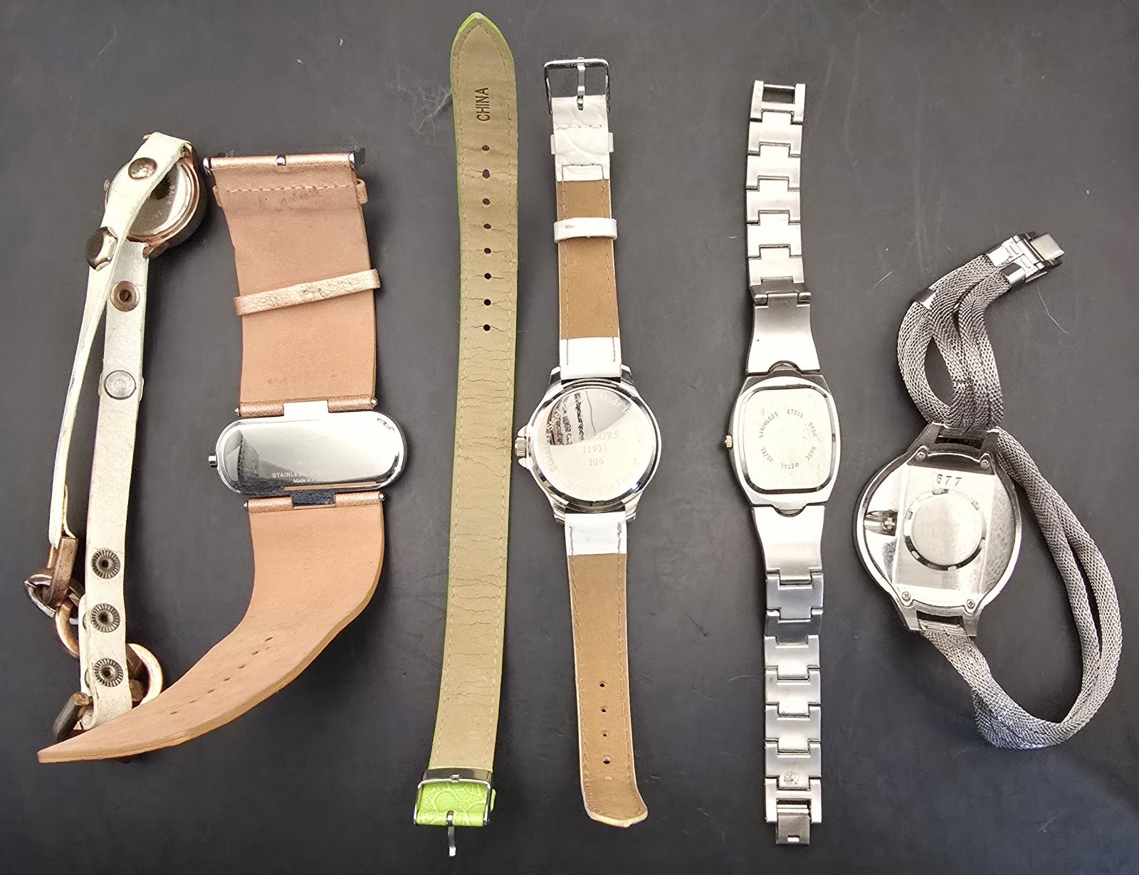 Various Watches (5 Lbs) All Need Batteries. None Tested. Various Condition.