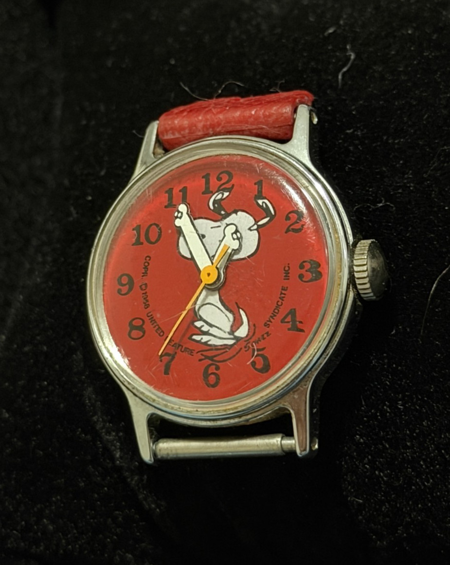 Vintage Snoopy Wristwatch Syndicate Inc Working See Description