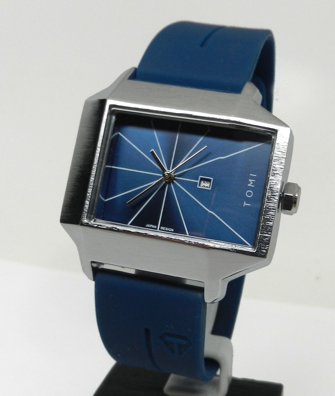 Men’s Remaster02 40mm Rectangular Blue Dial Brushed Finish Faceted Crystal Watch