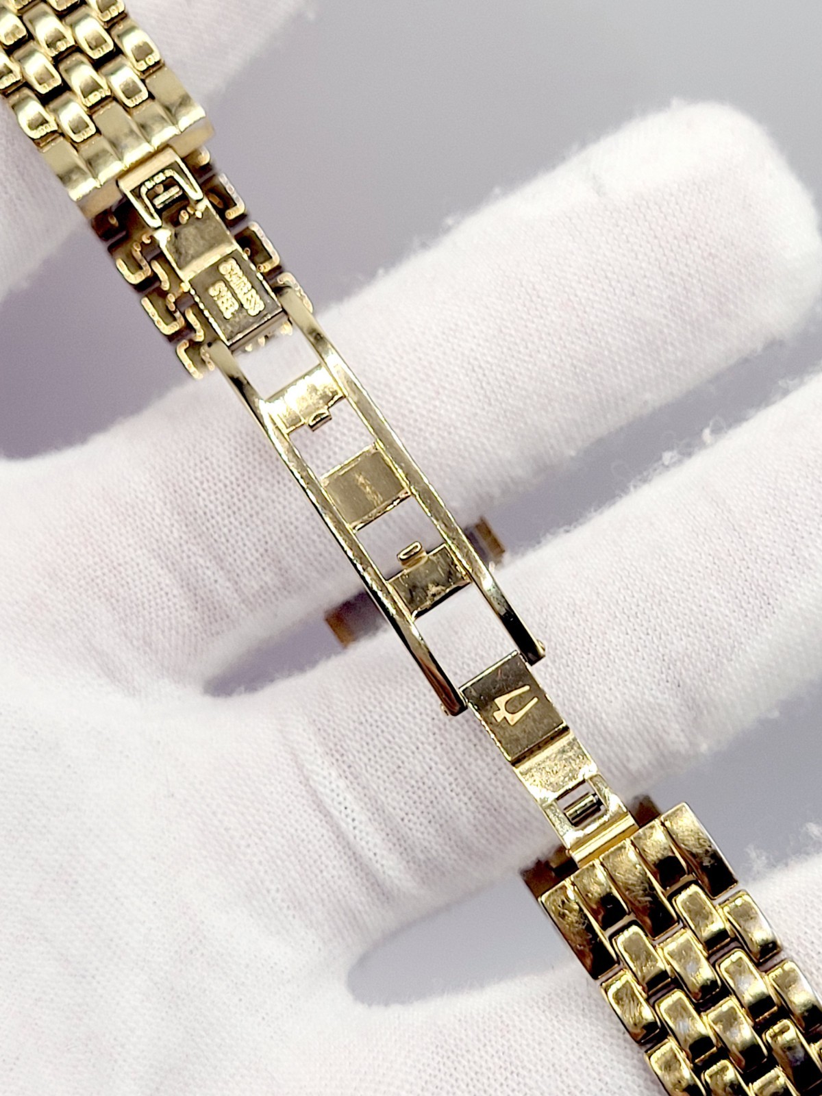 [N.MINT] 16mm Bulova Tank Diamond White Dial Gold Tone Women Watch