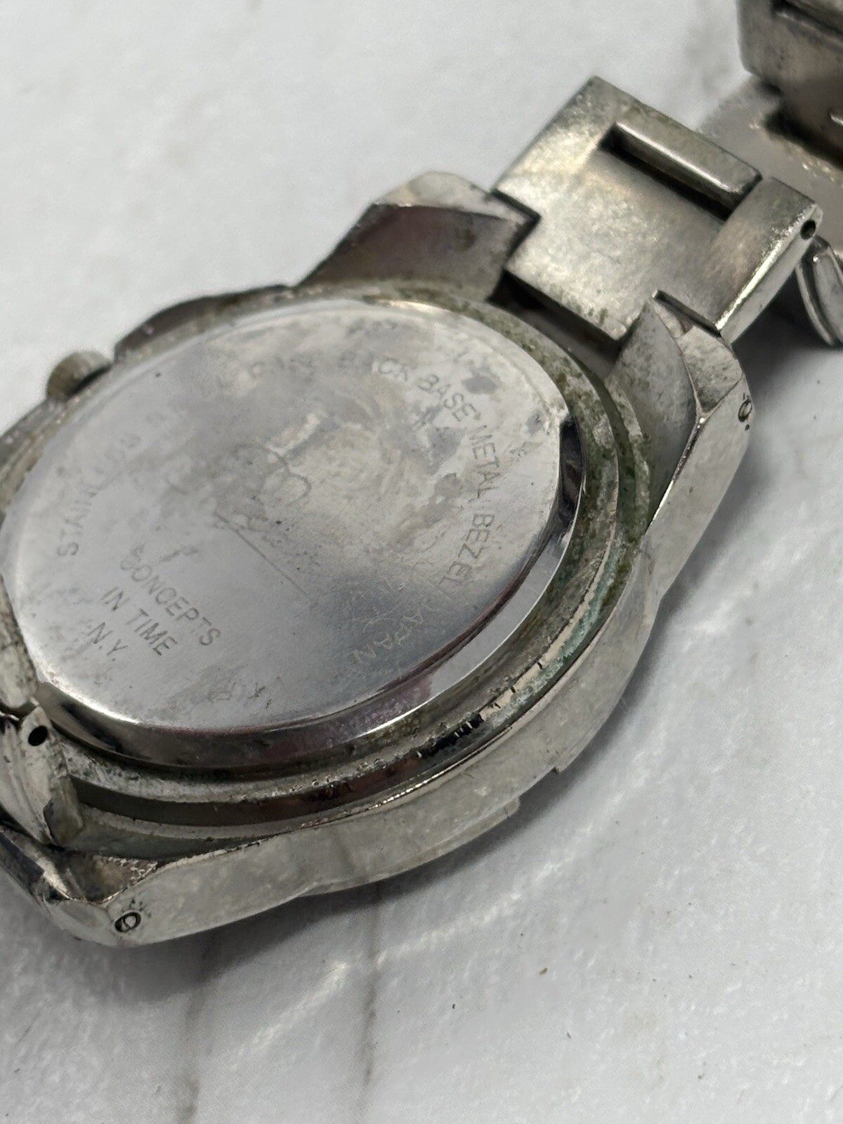 Royalton Gunmetal Gray Dial Round Silver Tone Case Stainless Stretch Band Watch