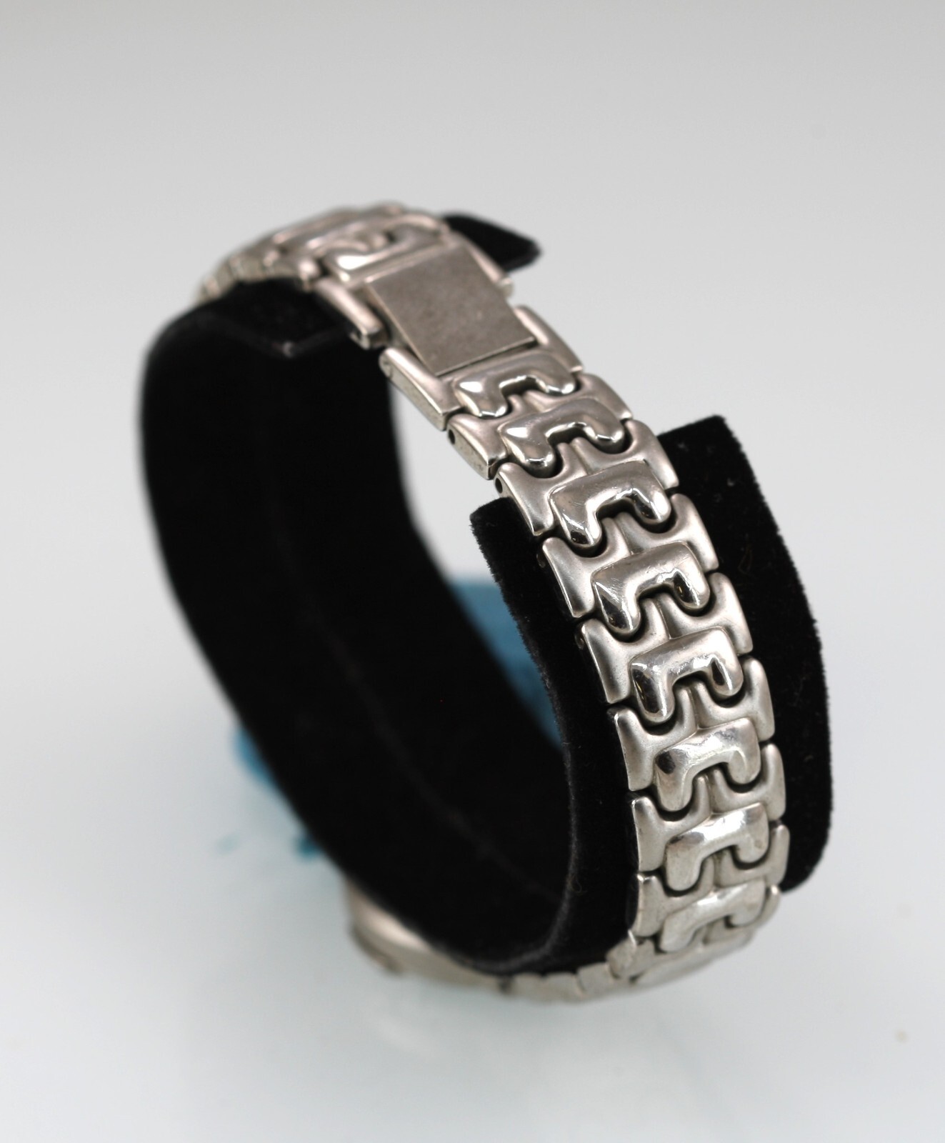 Majestron Watch Women Silver Stainless Steel Water Resist Battery White Quartz