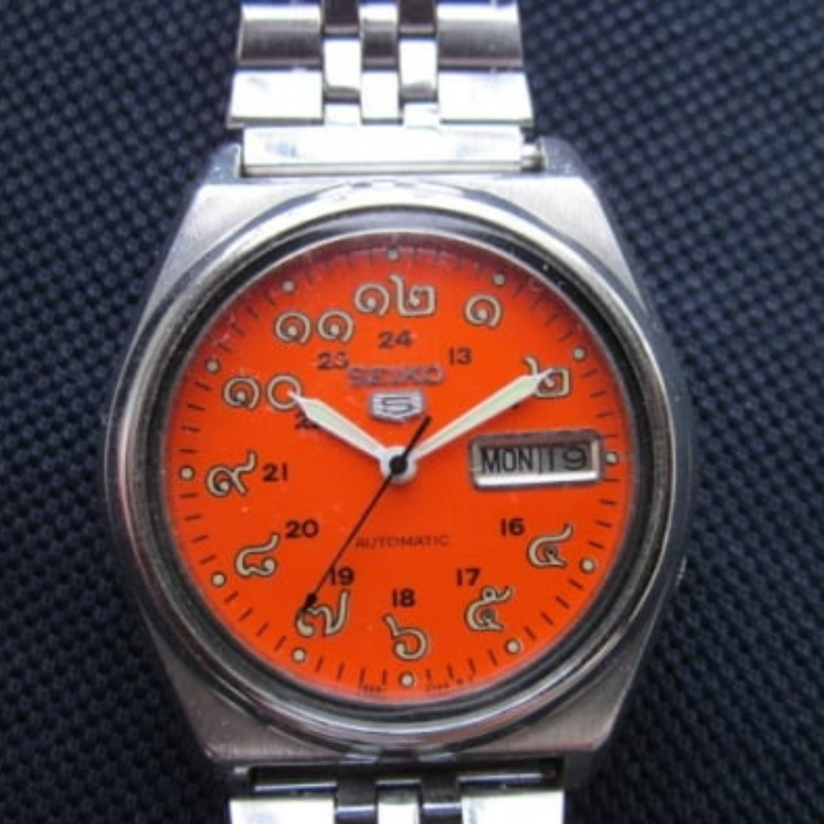 Seiko 5 7009 Automatic Watch Vintage Dial Thai Numbers Orange Face Stainless
