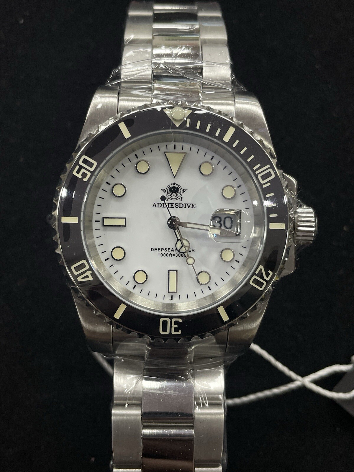 NEW IN BOX Addiesdive Deep Sea Hunter 300M Diver’s 40mm Quartz Watch