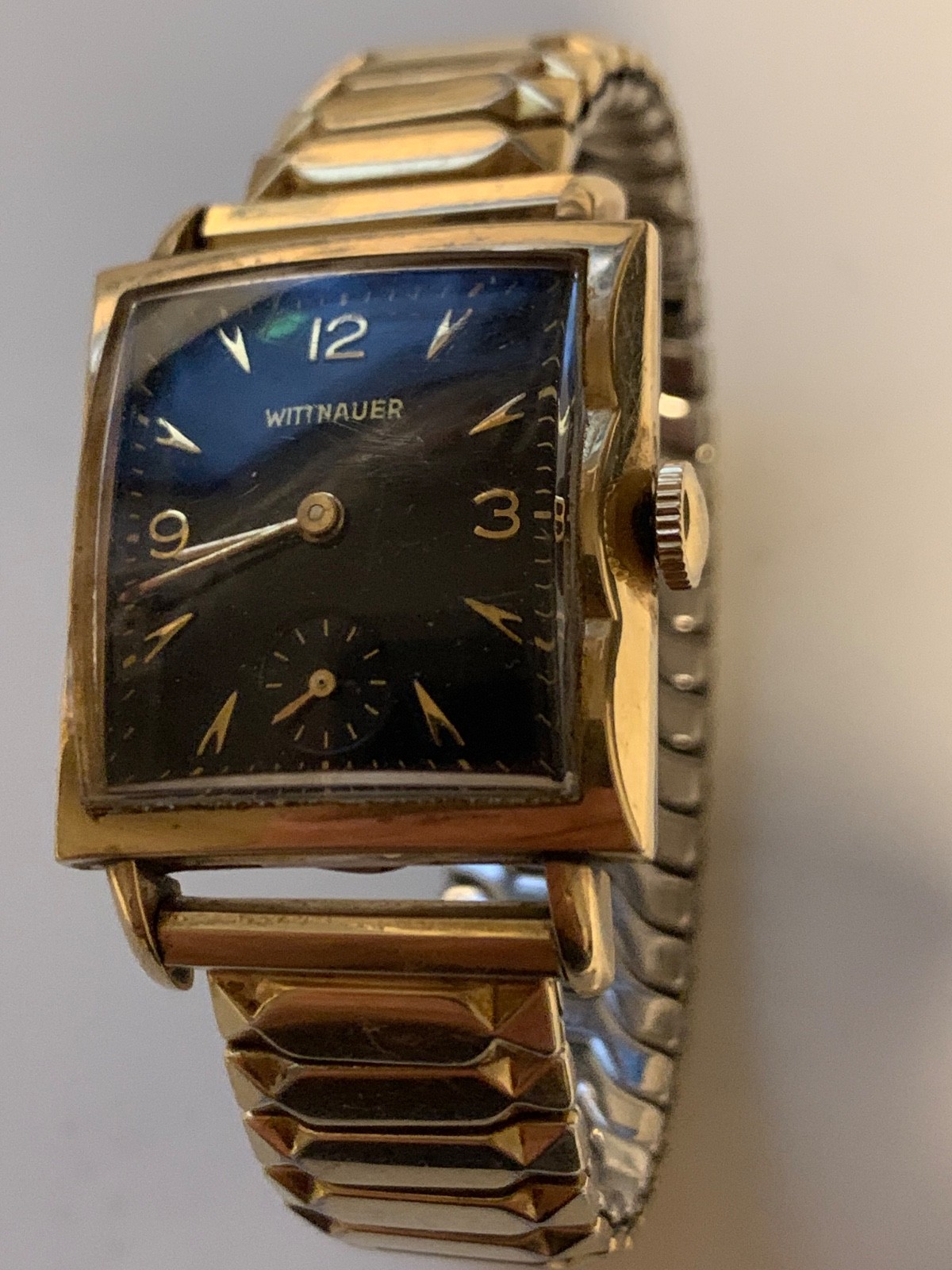 VINTAGE WITTNAUER MEN’S WATCH BLACK DIAL 10KGF BEZEL MANUAL WIND VERY NICE