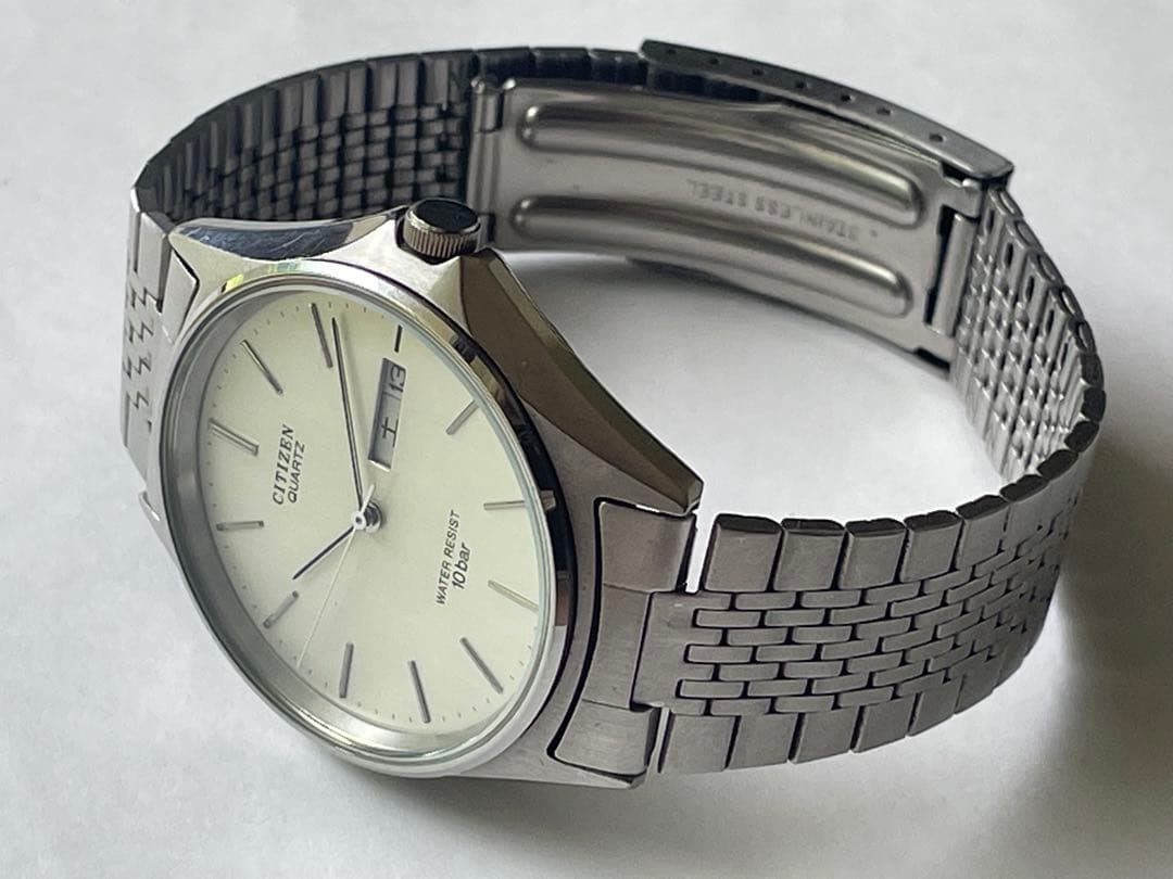 Citizen G100-G03685K Quartz Watch wrist 18.5cm/7.3in Analog Timepiece