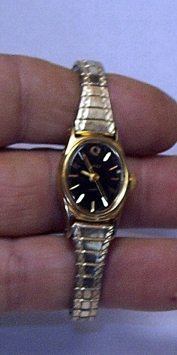 Timex Q Ladies Watch Earlier Minty Luxury ’70’s Quartz Gold-Filled fit 5.9″-6.4″
