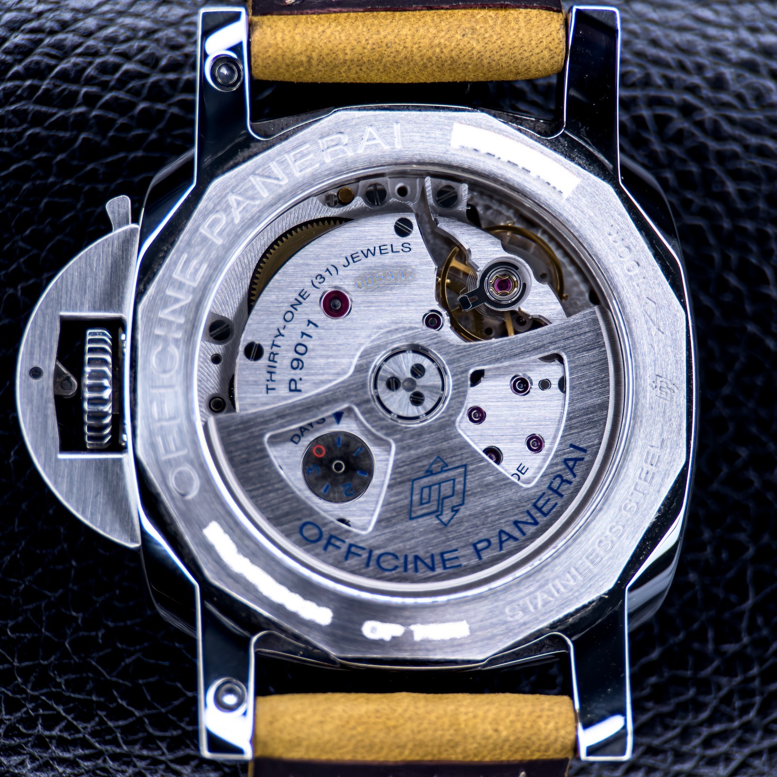 Panerai Luminor 1950 GMT 42mm Steel Hobnail Dial PAM01535 – PAM 1535 – B & P