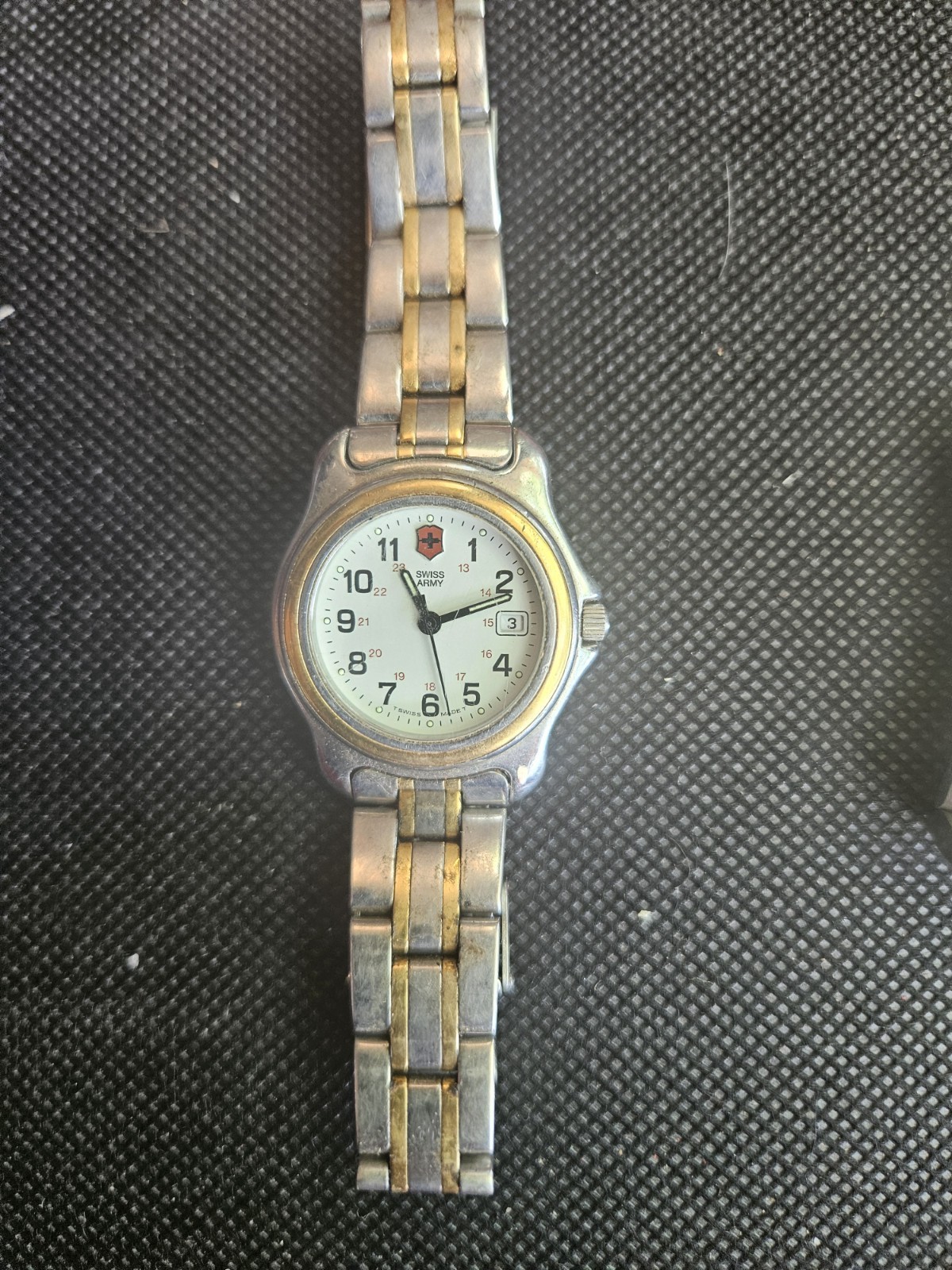 ​Swiss Army Women’s Two-Tone Watch stainless steel & gold, needs battery