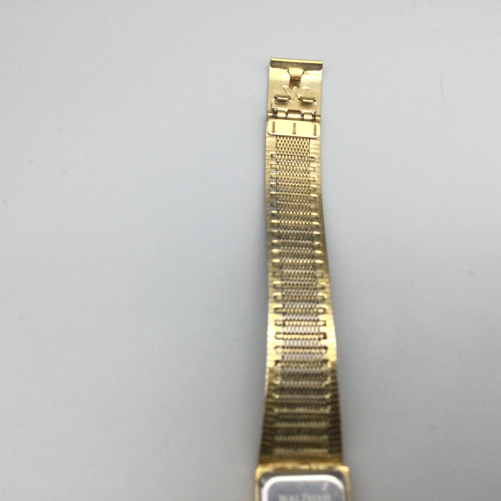 Waltham Womens Gold Tone Dress Watch 17mm WAW026 Textured Band New Battery