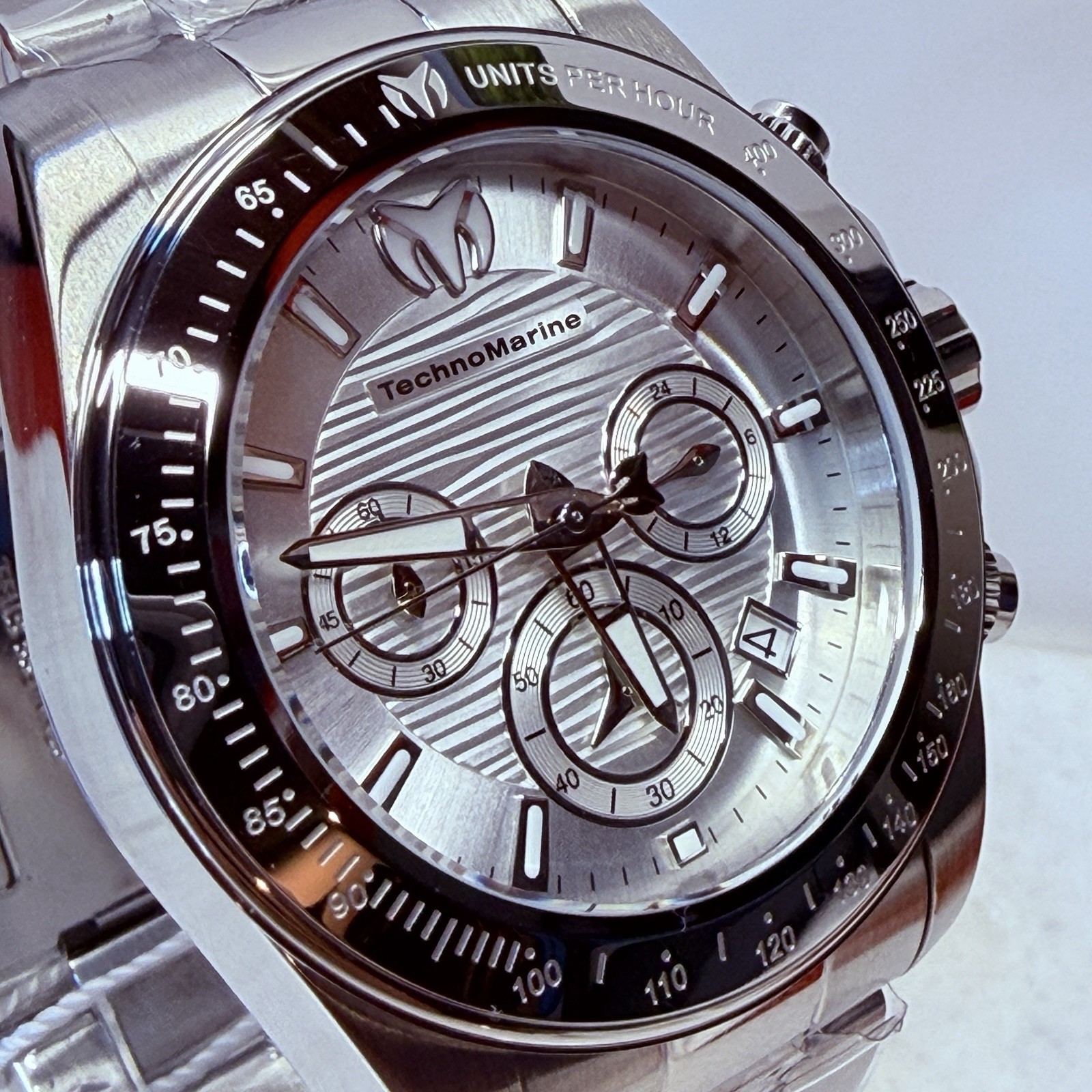 TechnoMarine TM-219000 Chronograph 42mm Men’s Stainless Steel Watch New In Box