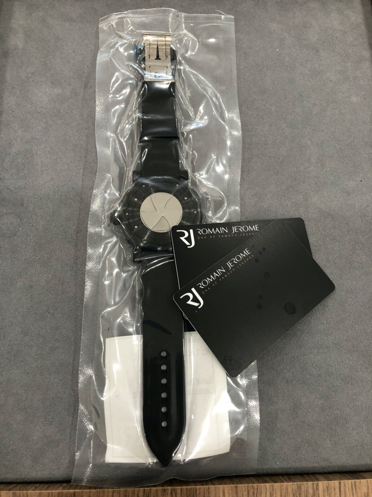 Romain Jerome Titanic DNA Steampunk FACTORY SEALED Box/ Warranty