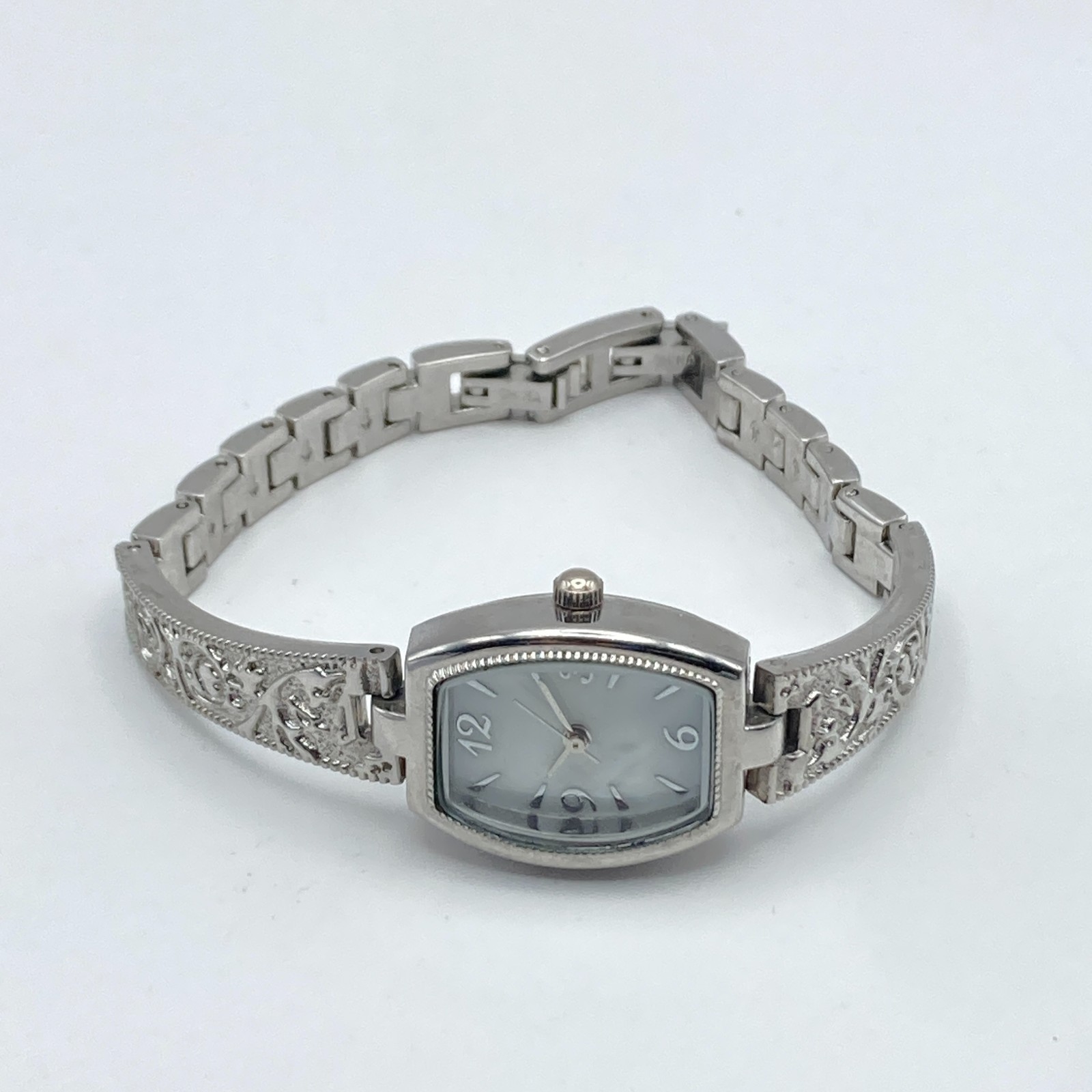 Filigree Womens Watch 19mm Silver Tone MOP Extender Scrollwork New Battery 6.75″