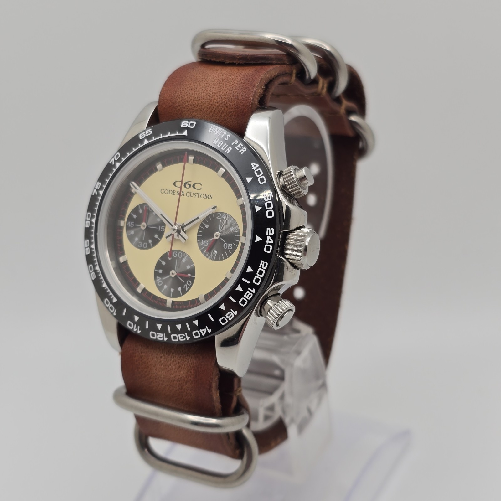 Custom-Built Mecha-Quartz Watch – 40mm “Vintage Newman-Style” Chronograph