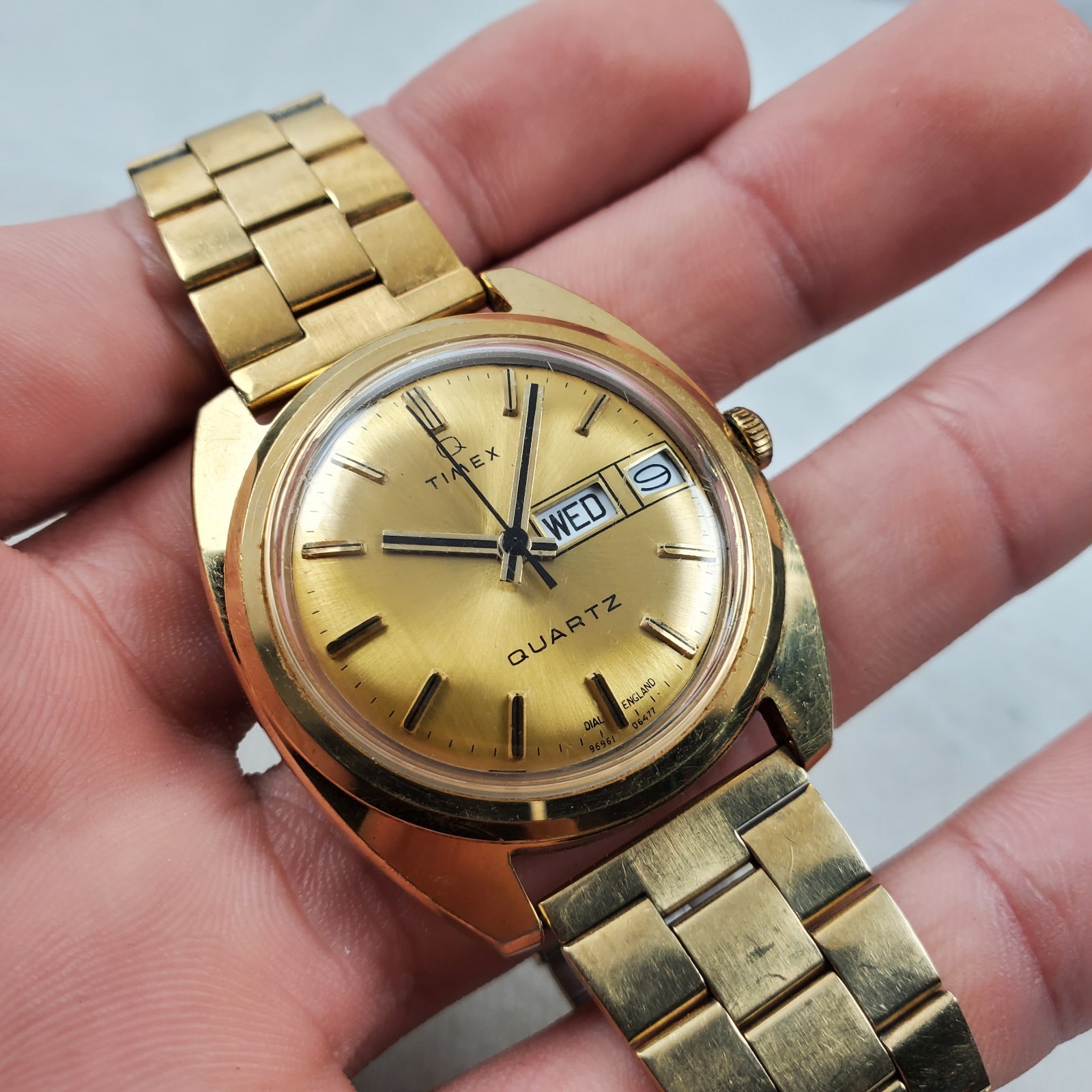 VINTAGE 1970’S TIMEX Q QUARTZ FALCON EYE 96961 06477 ENGLAND DIAL MEN’S WATCH