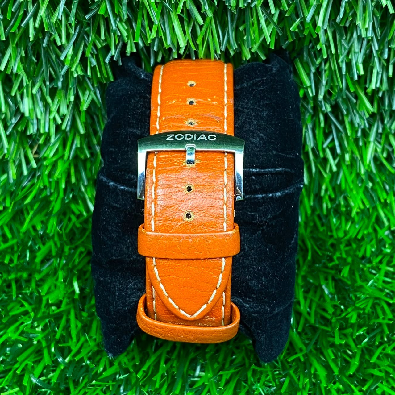 Rare Zodiac Desert Master Z07010 Quartz Orange Dial Chronograph Leather Watch