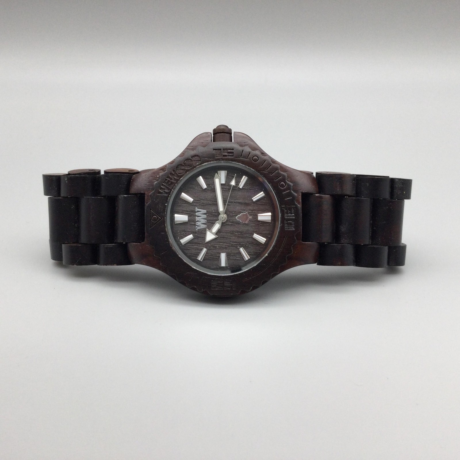 WeWOOD Mens Watch 41mm Brown Dial Dark Wood Bracelet New Battery 8.25″
