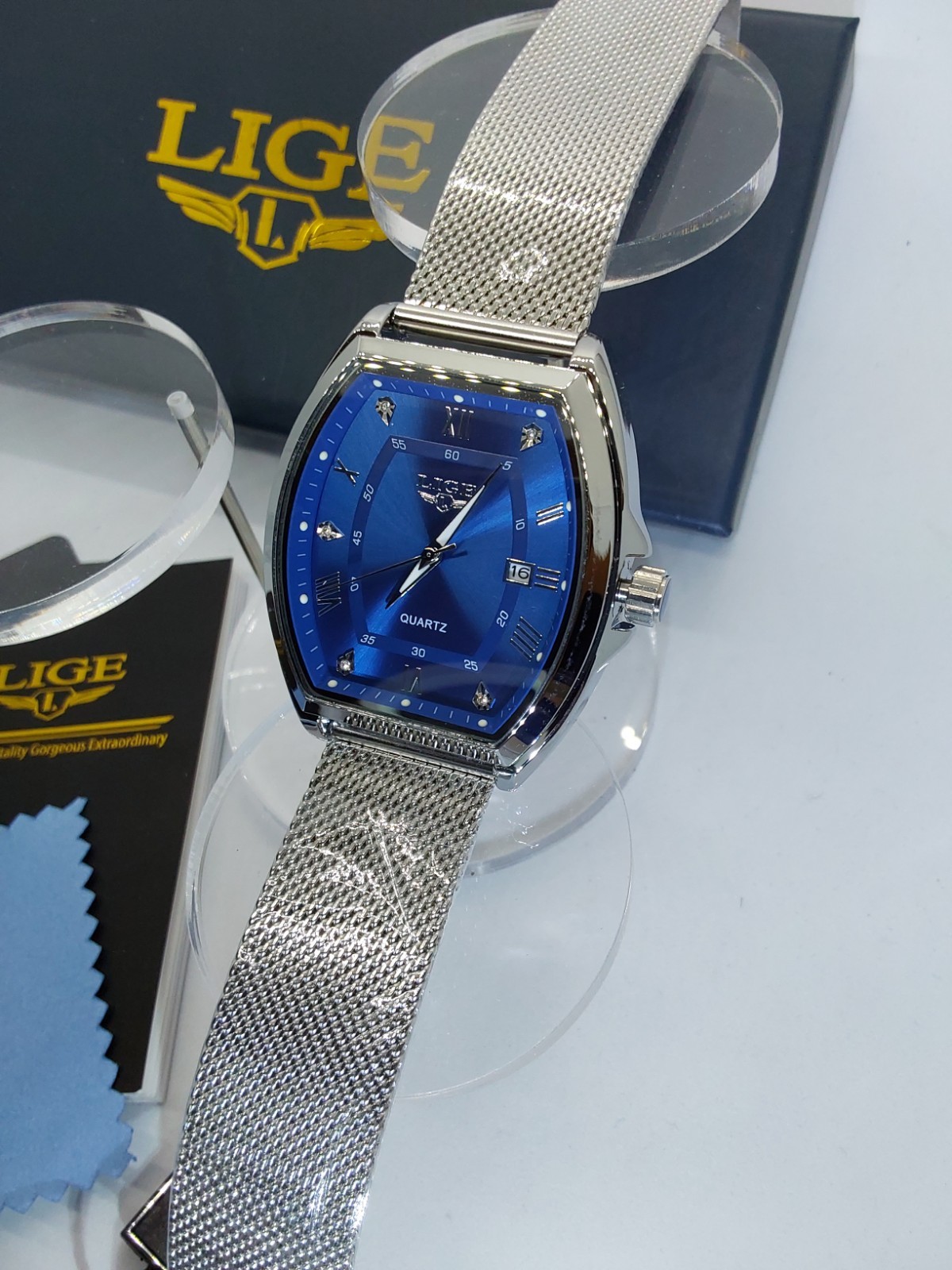 Luxury Tonneau Blue Dial Date Quartz On Stainless Steel Mesh Bracelet New