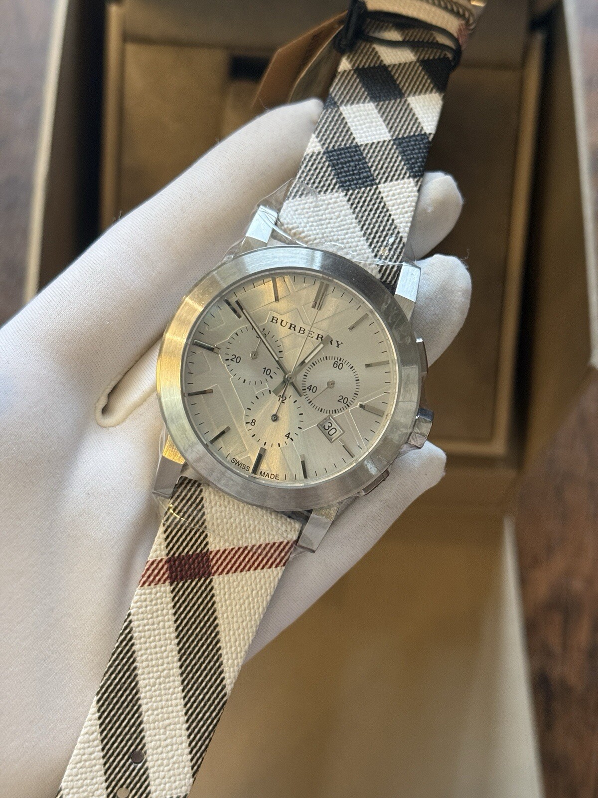 Burberry BU9357 Nova Check 42 mm Stainless Steel Chronograph Unisex