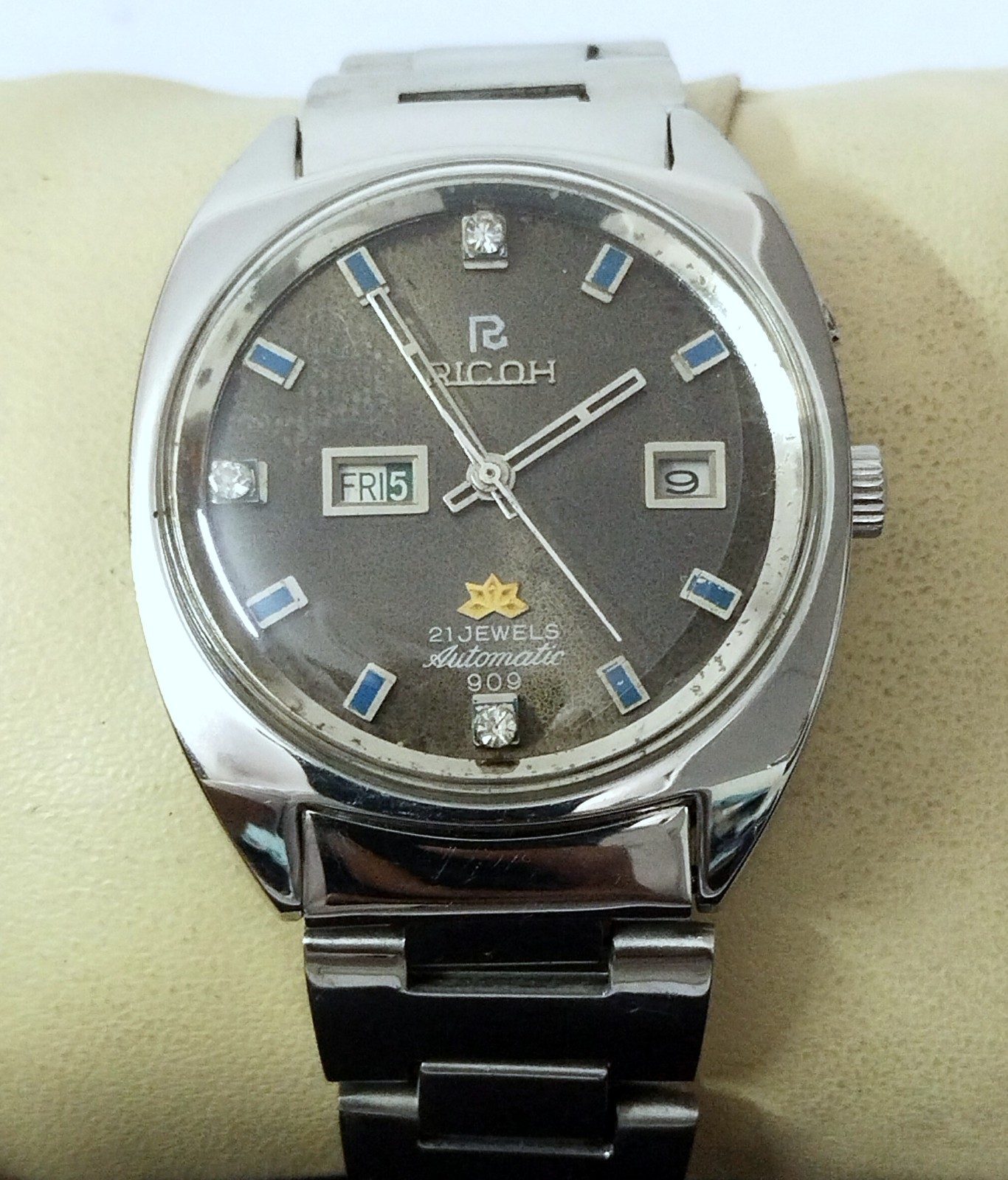 Vintage RICOH Automatic 909 Men’s Watch Black Dial Free Shipping