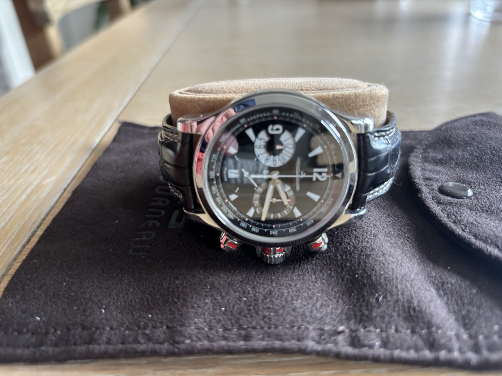 Jaeger-LeCoultre Master Compressor Chronograph 42mm. Factory serviced Aug 2025