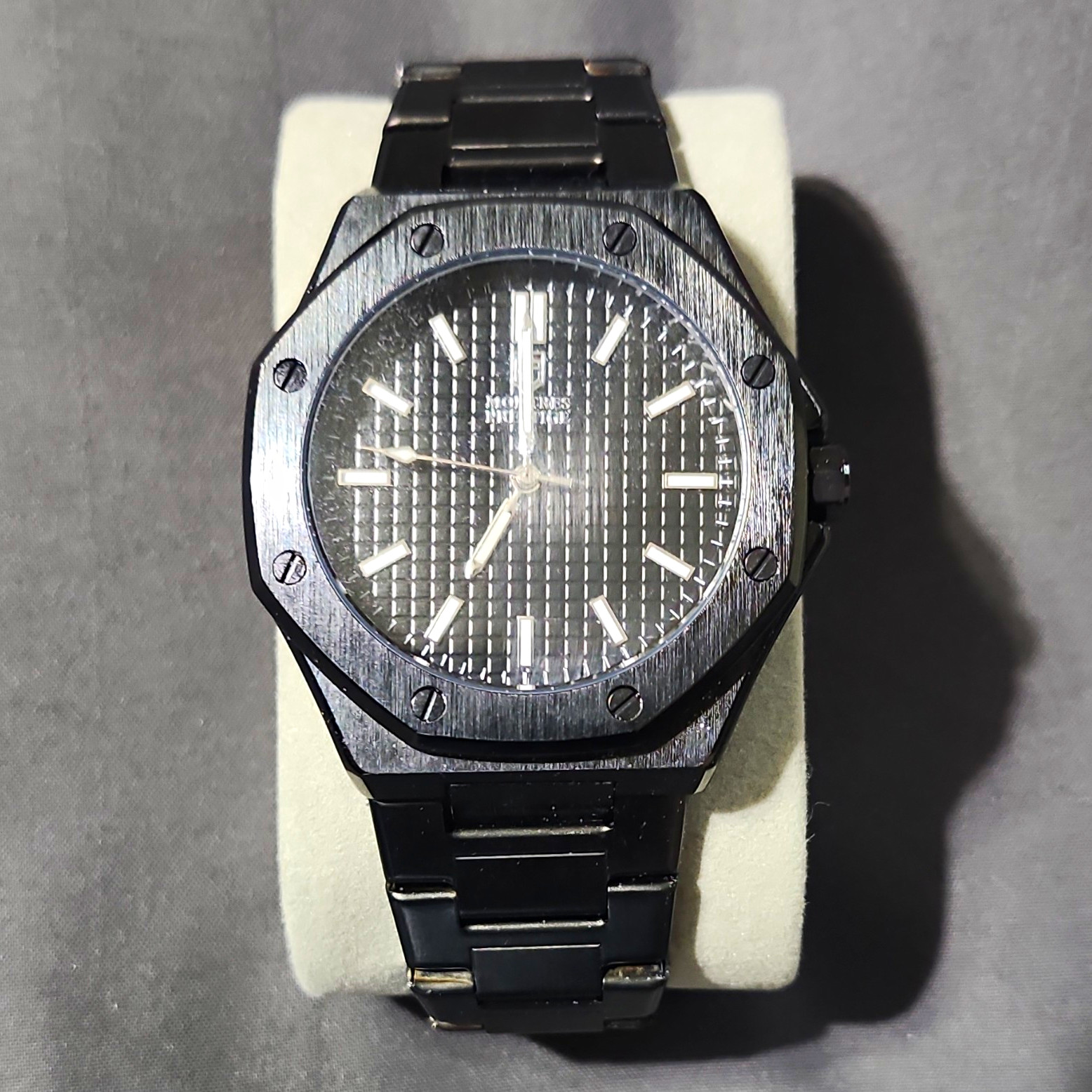 Montres Prestige Quartz Analog 30m 45mm Black Octagon Metal Bracelet w/ Box