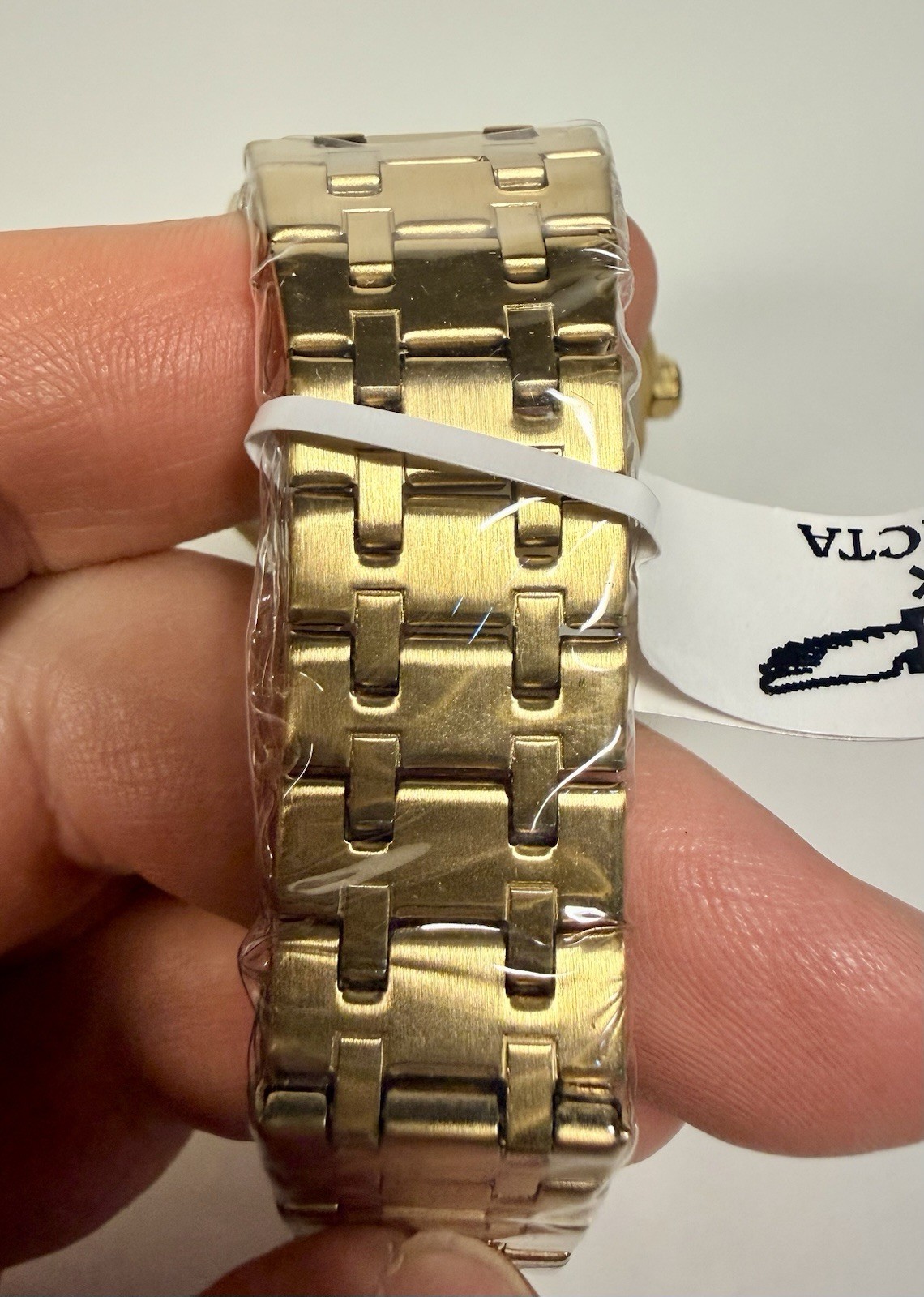 Invicta Specialty I Mens All Gold Tone Dial Metal Bracelet Quartz Watch 69962