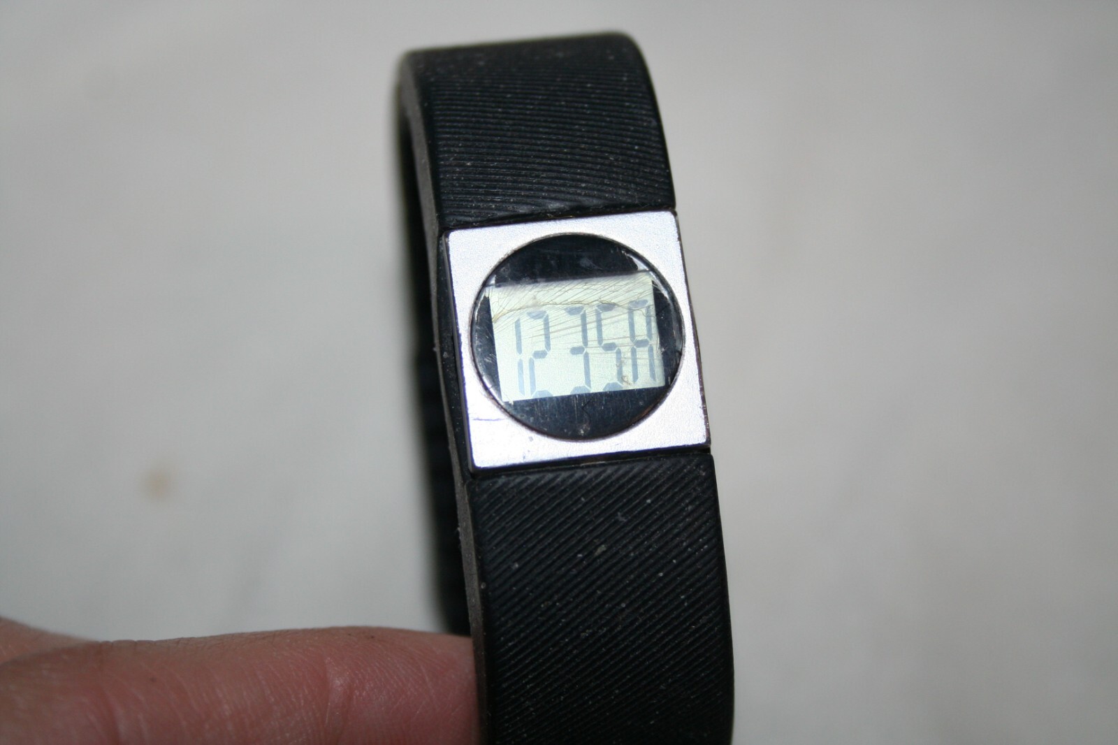 MINIMALIST SPORTS WATCH VINTAGE DIGITAL WRISTWATCH RUBBER SILICONE BAND RUNS