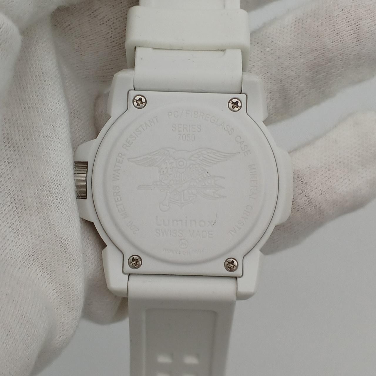 LUMINOX SERIES 7050