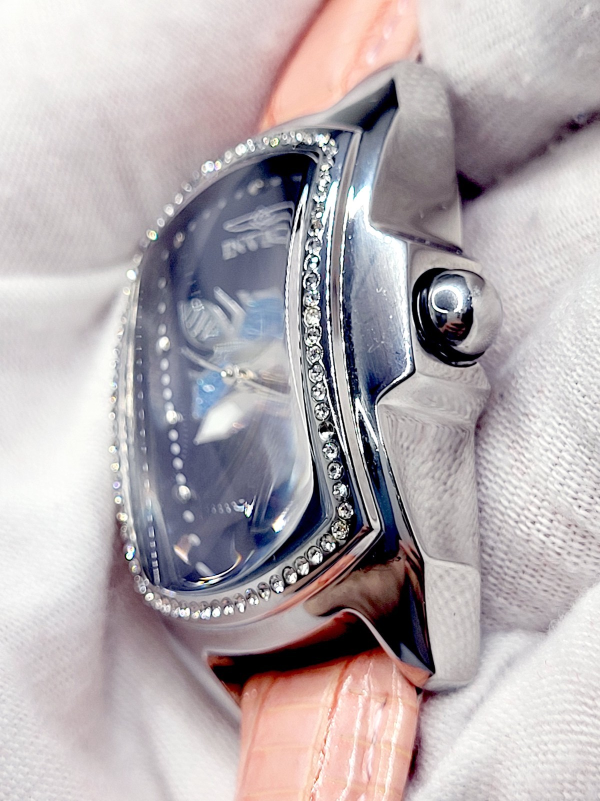 Rare [N. MINT] 27mm Invicta LIMITED ED. Swiss Movement Women’s Diamonds Watch