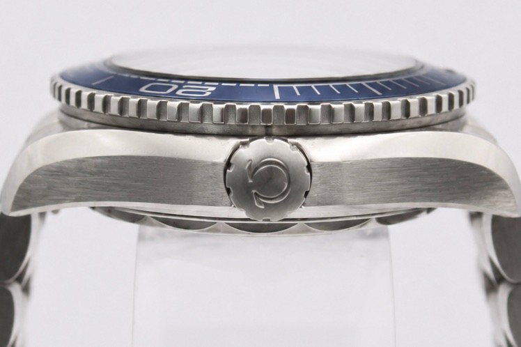 OMEGA Seamaster Planet Ocean 600M Blue Dial 215.30.44.21.03.001 43.5mm