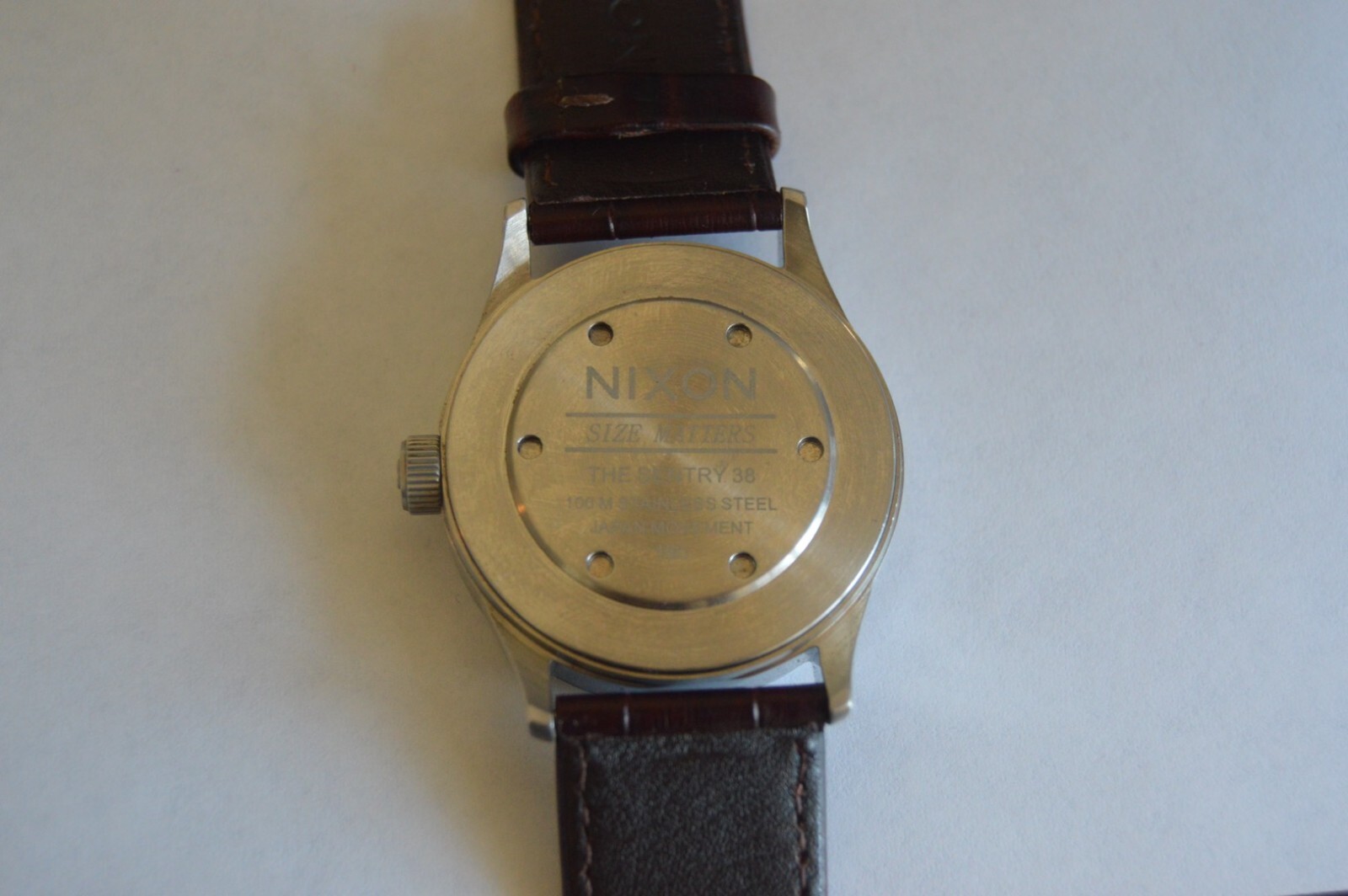 Nixon Sentry 38 Leather Stainless Steel watch (NEEDS BATTERY CHANGE)