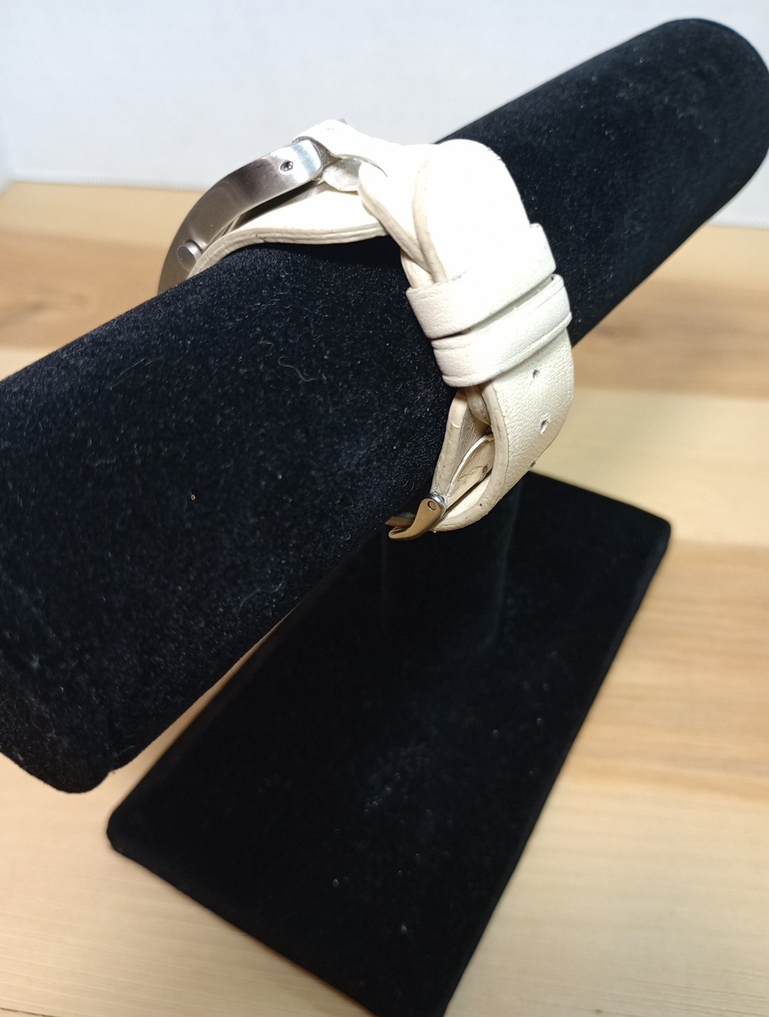Guess Watch Womens With Original Leather Band G66374L Japan Movement