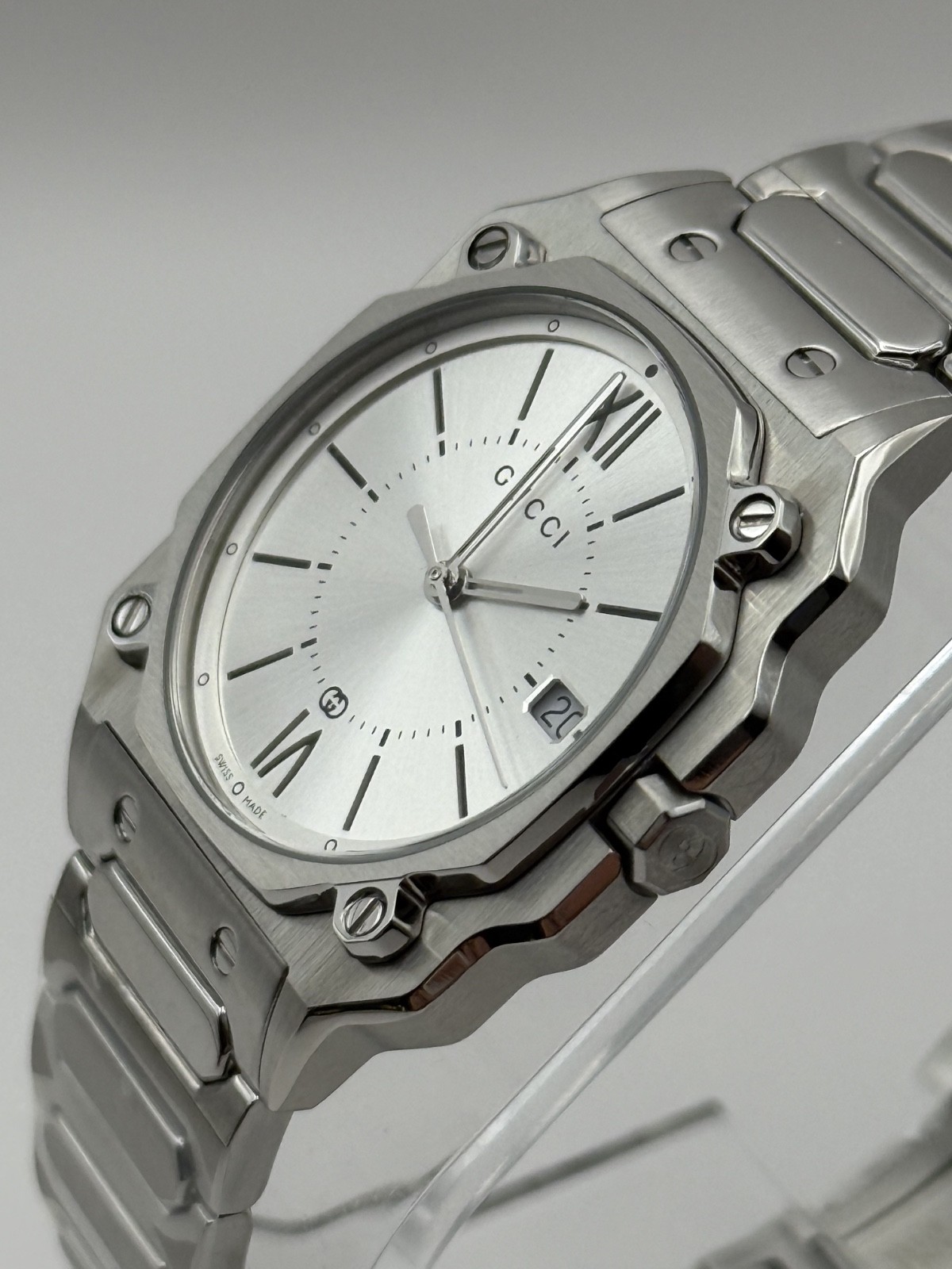 Gucci G-Flat Quartz Stainless Steel 30mm Silver Dial Women’s Watch YA166504