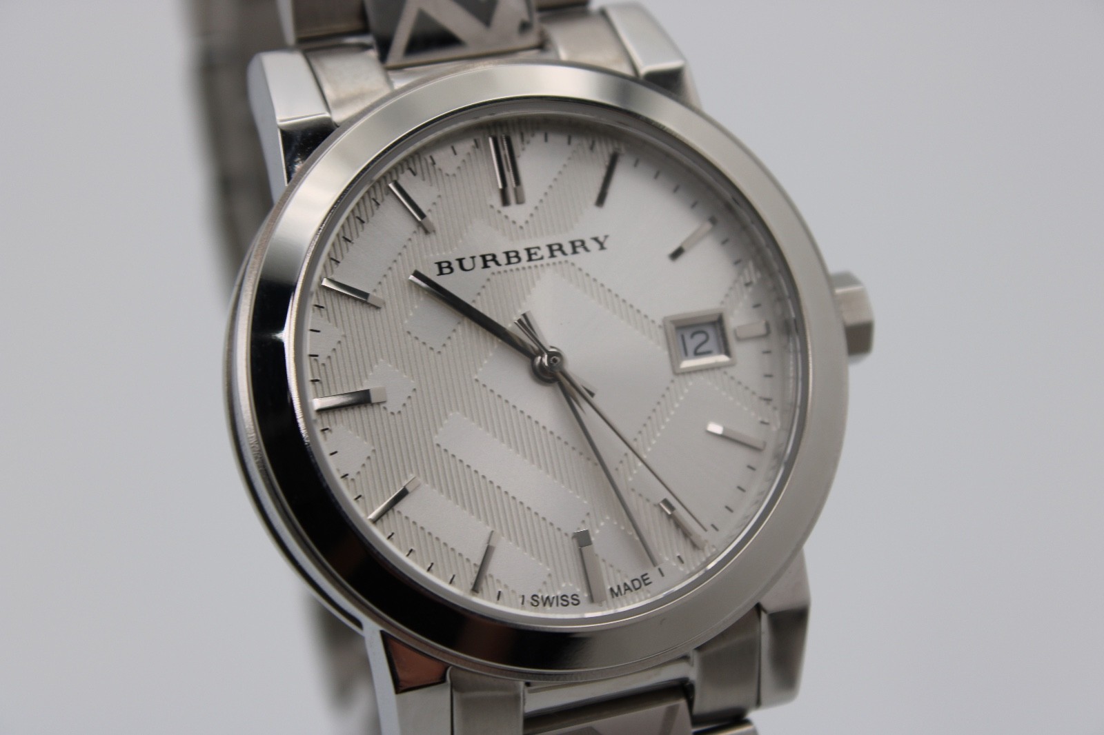 Burberry The City BU9144 Stainless Steel Silver Dial Women’s Watch 34mm
