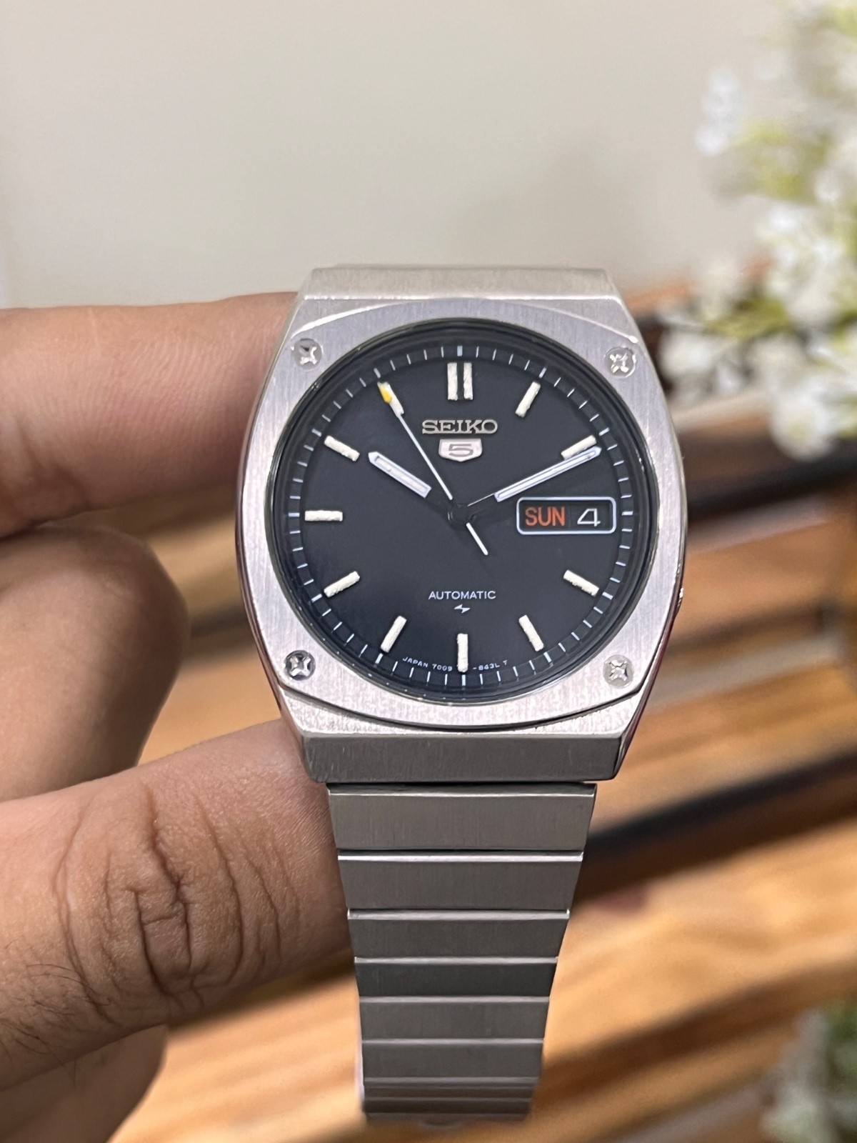 Rare Vintage Seiko 5 7009-8370 Automatic Cushion Case Men’s Watch