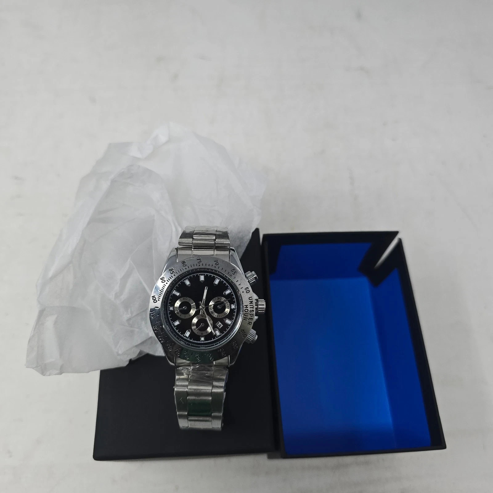 39mm Black Dial VK63 Styled Quartz Mens Watch.