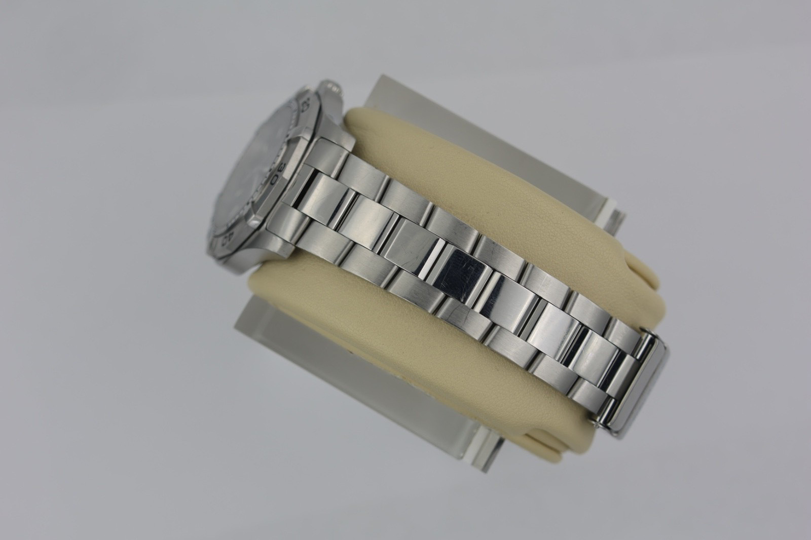 TAG Heuer WAF111E.BA0801 Mens Aquaracer Series Quartz Watch Gray & Silver 300M