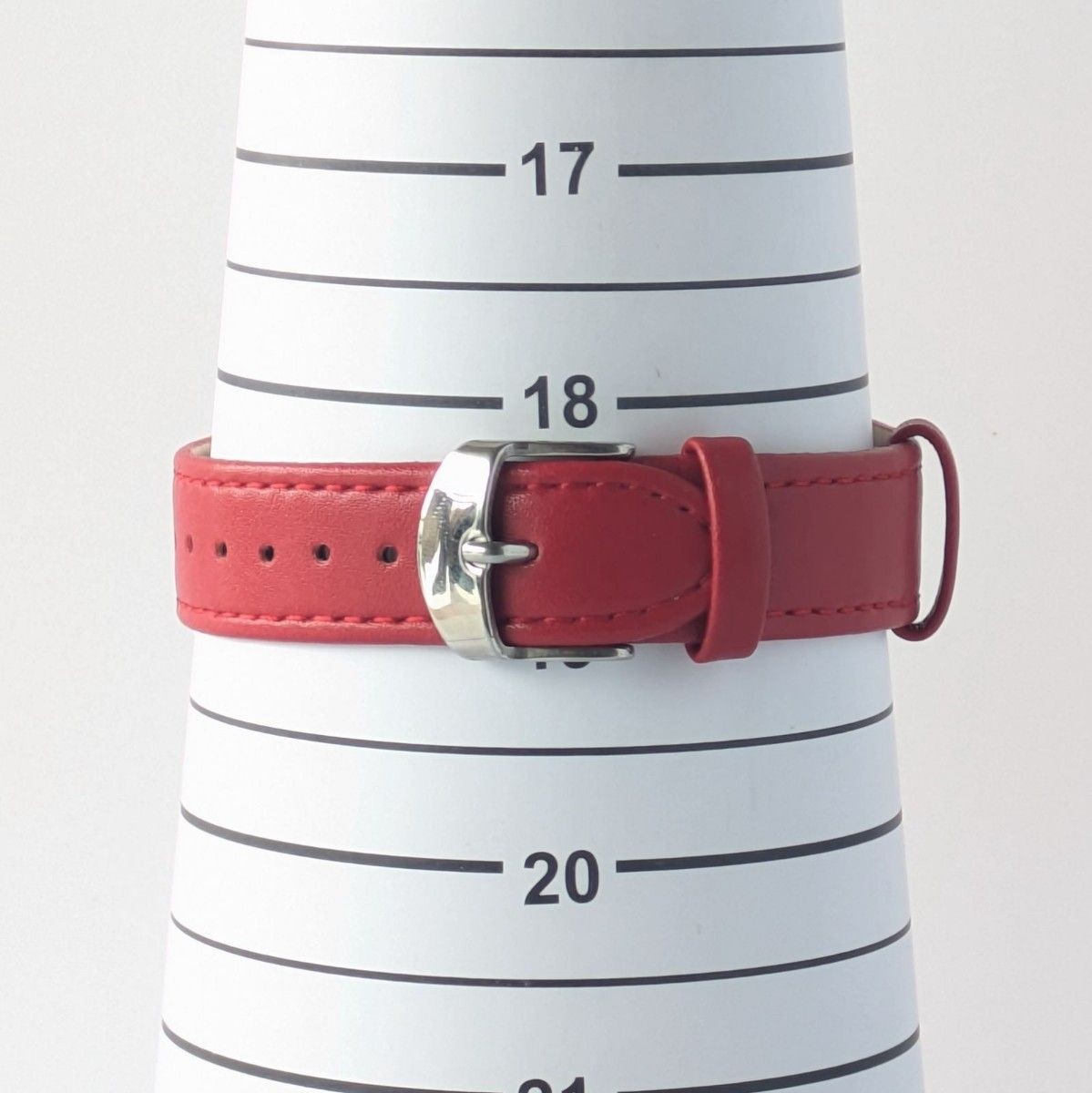 Working Condition SEIKO 5 Automatic Vintage Ruby Red Dial Bar Index Sunburst Lea