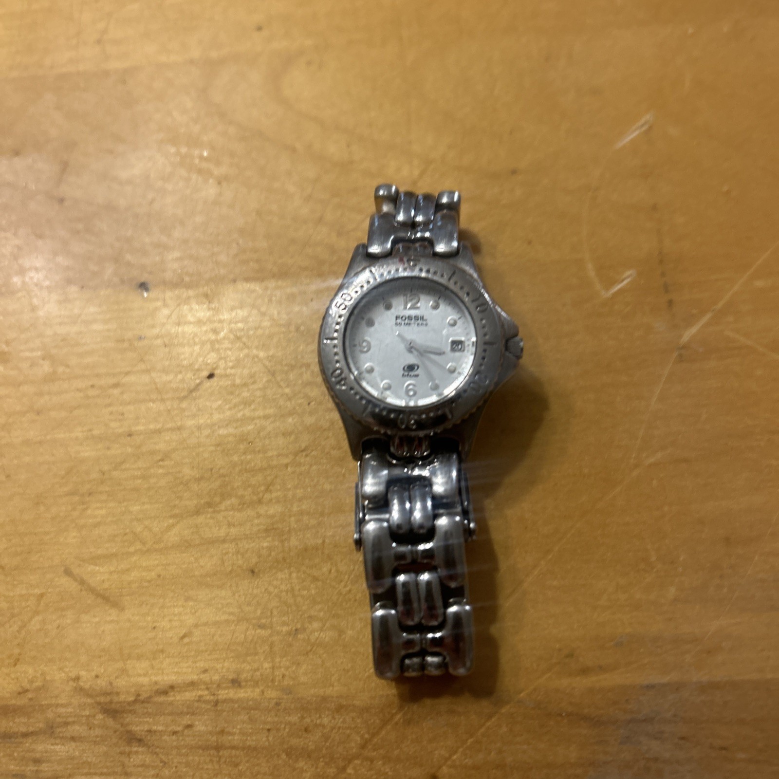 Womens Silver Stainless Steel Quartz Fossil Watch