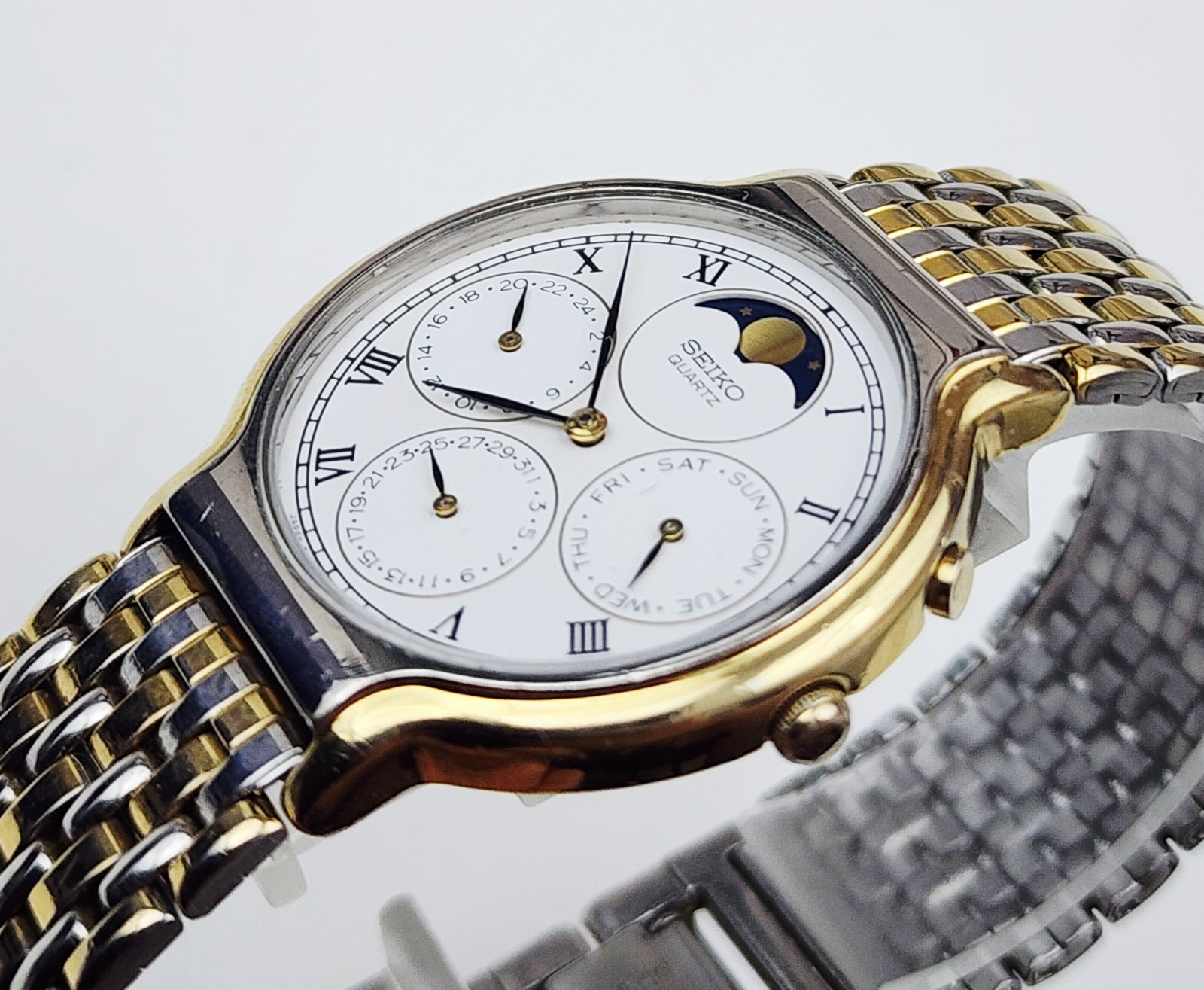 Men’s JAPAN Vintage 1988 MULTIFUNCTION MOONPHASE Watch SEIKO 7F38-7020. Midsize