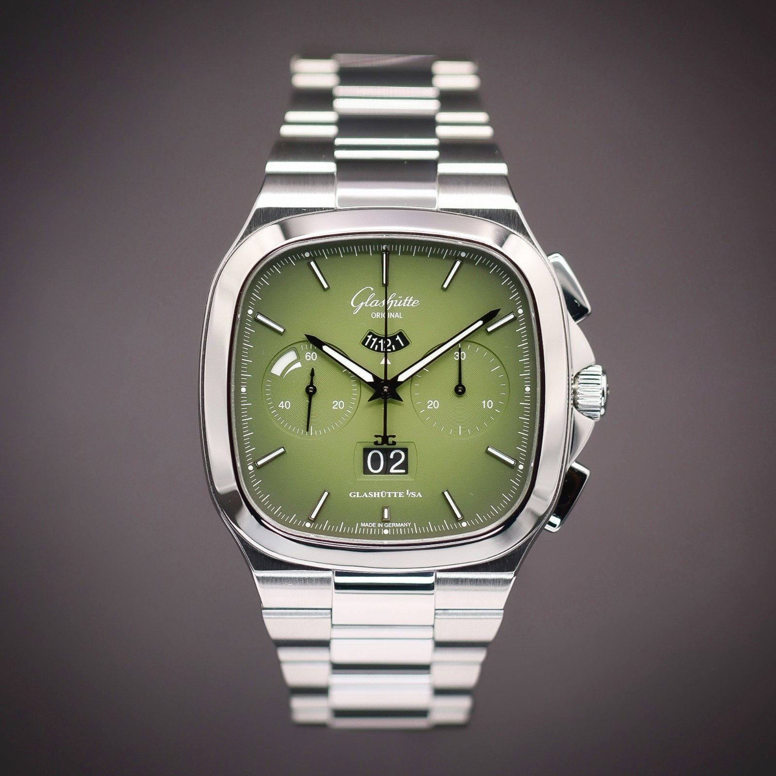 GLASHÜTTE ORIGINAL Seventies “Fab Green” | Ref. 1-37-02-09-02-70 | Full Set
