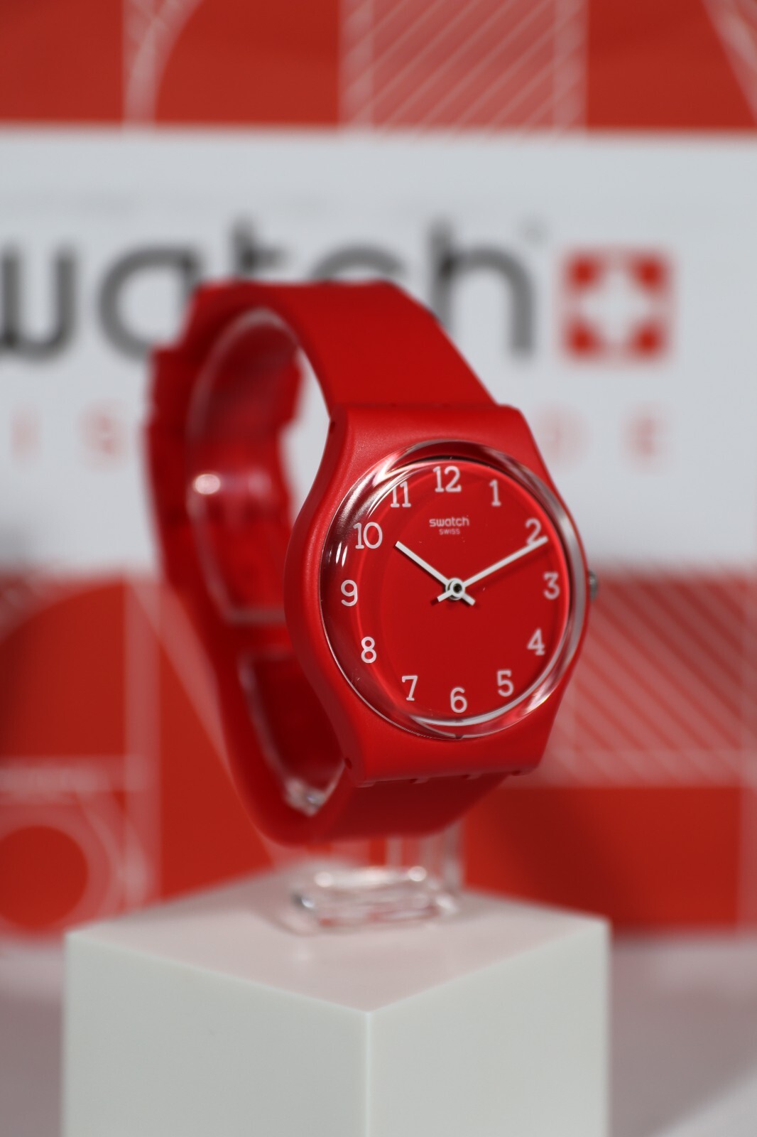 New Rare Limited Swiss Made Swatch SUNETTY GR175 Red Silicone Matte Strap 34mm