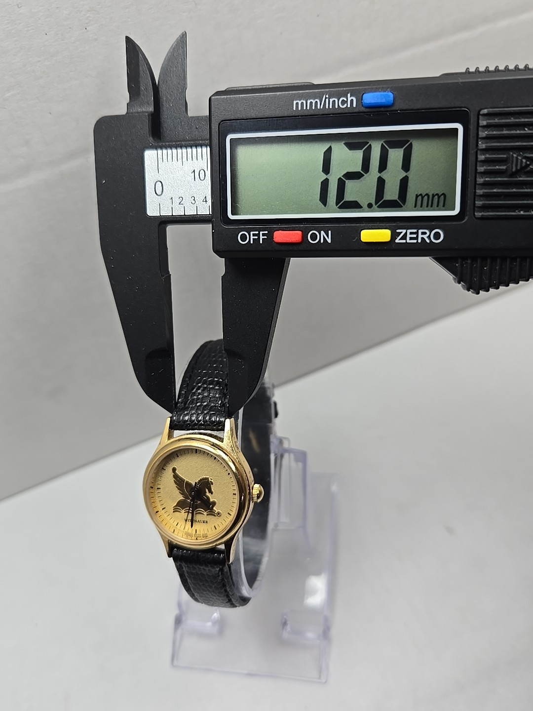 Vintage Wittnauer Pegasus Quartz Dress Watch New Battery Gold Tone Leather Women