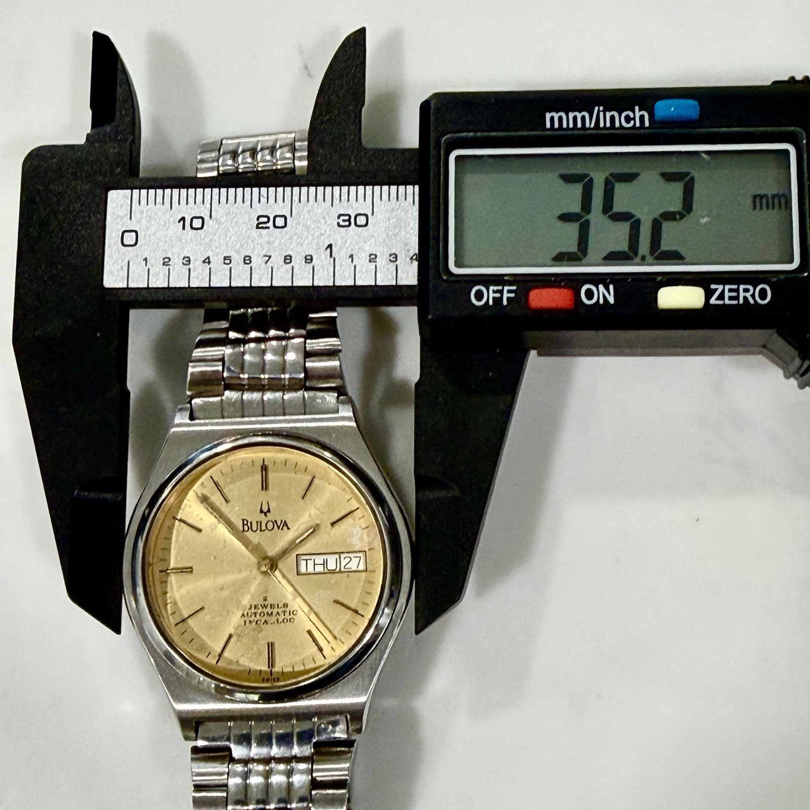 Vintage Bulova 1D13M Automatic 21Jewel Men’s 35mm Watch Original Bracelet RUNS!